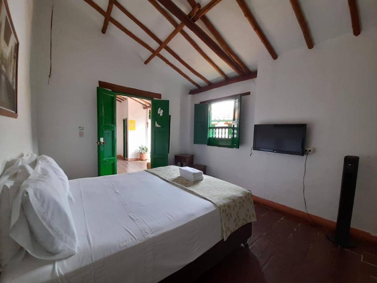 Standard Double Room photo 3
