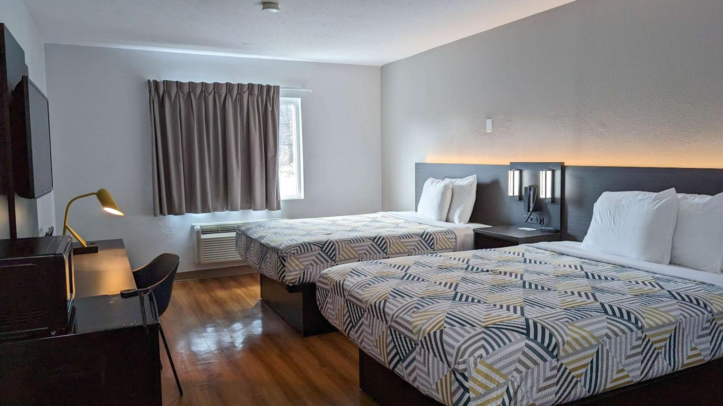 Deluxe Queen Room with Two Queen Beds