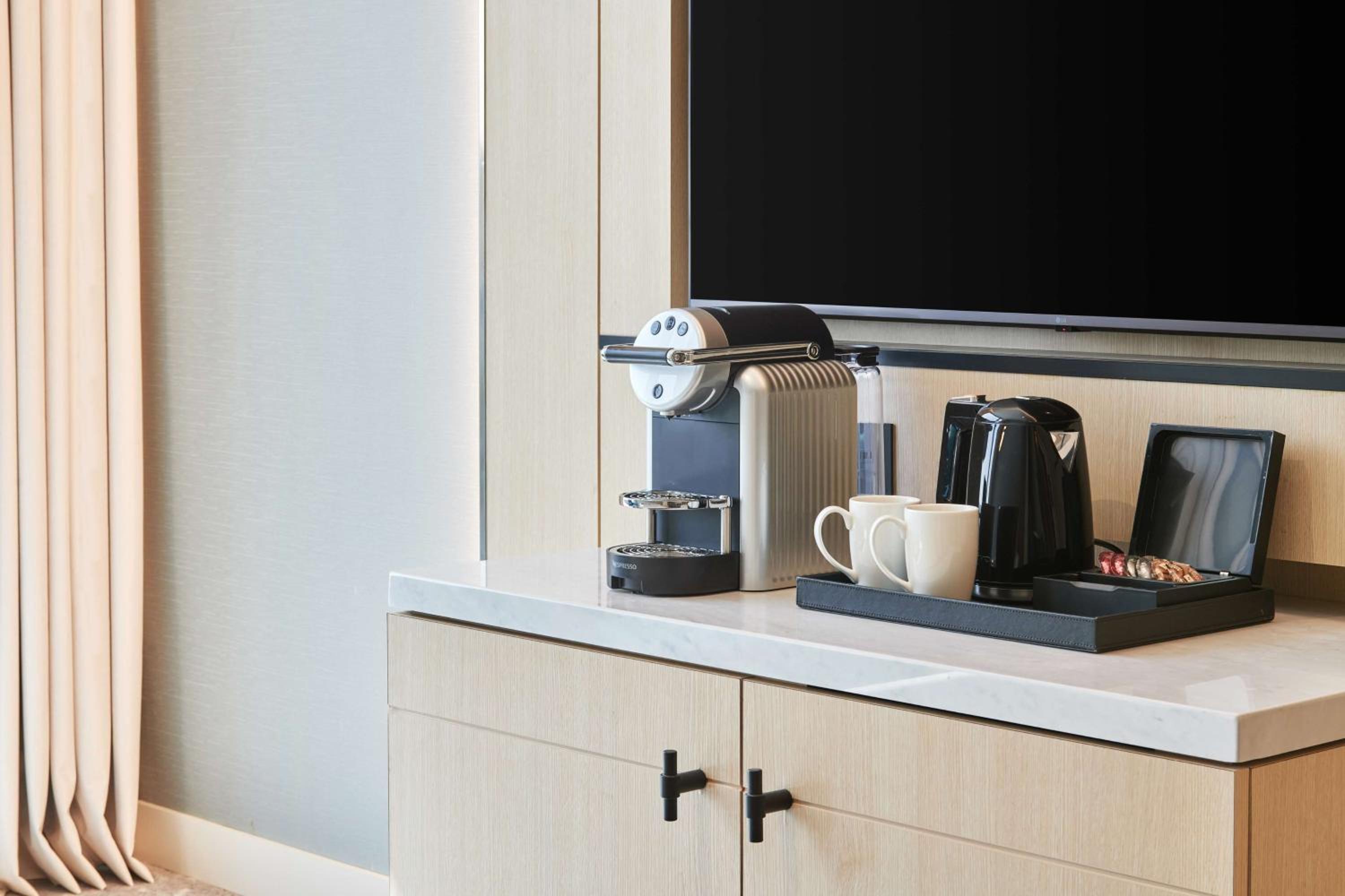 Junior Suite - Lounge Access - Photo 3