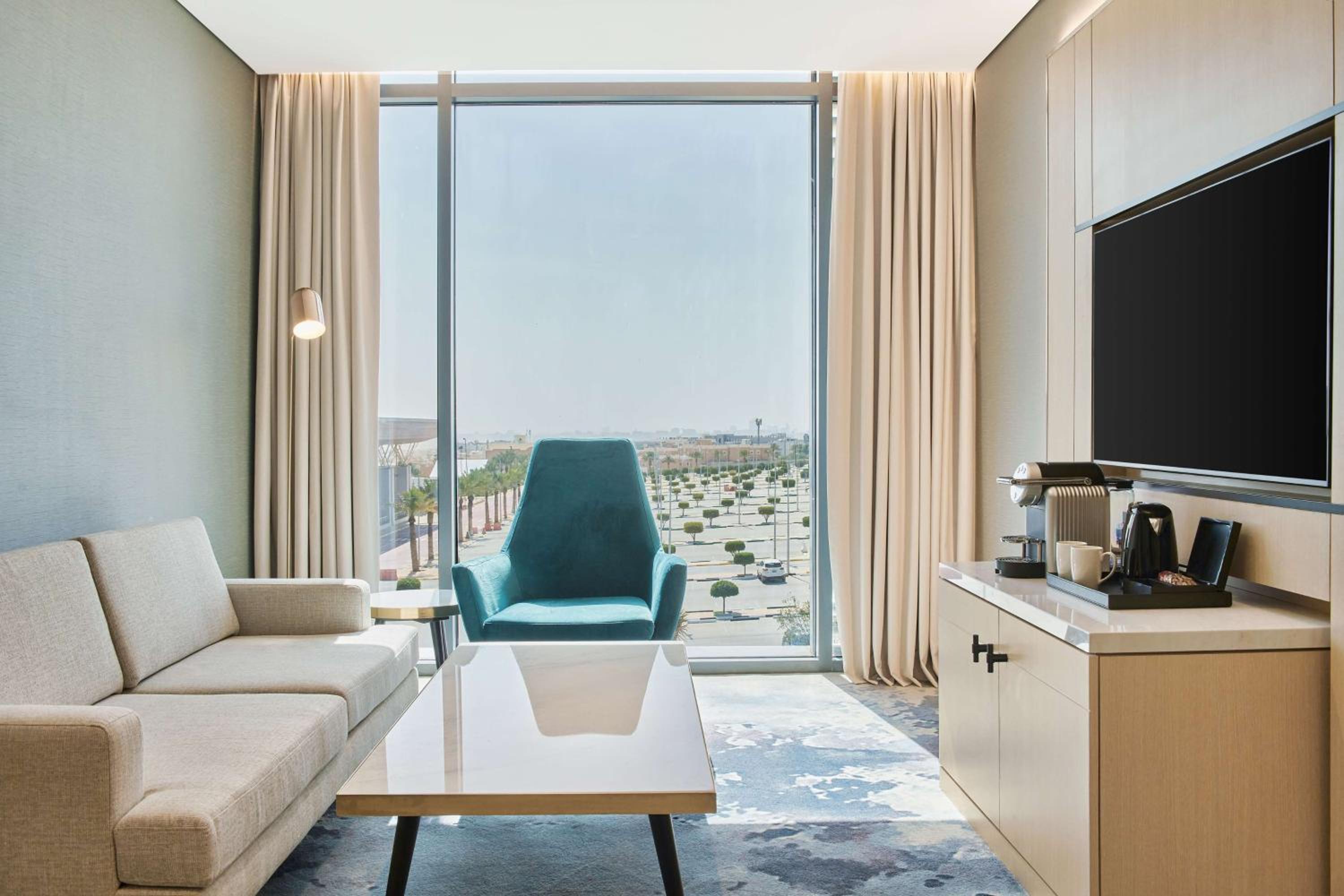 Junior Suite - Lounge Access - Photo 11