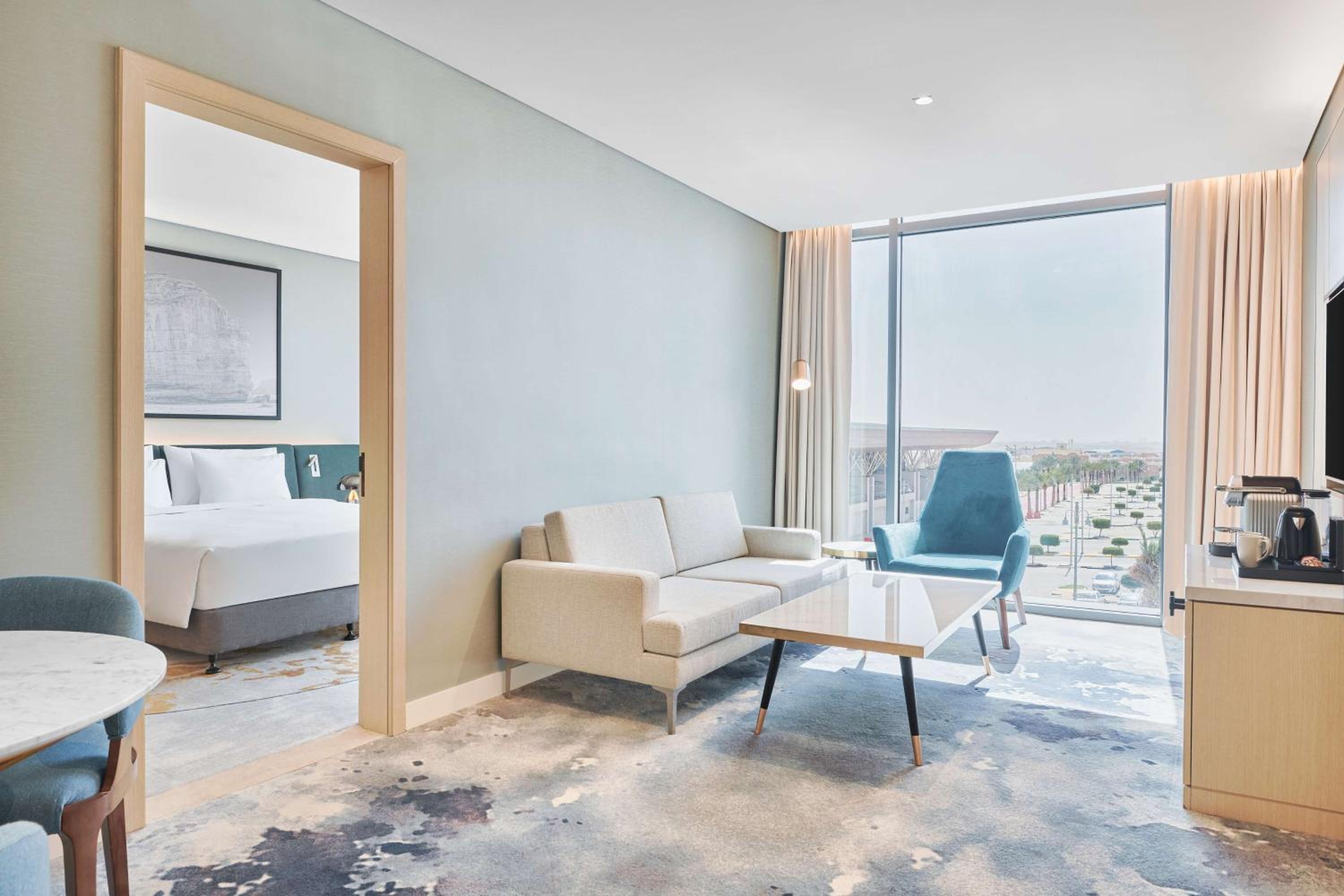 Junior Suite - Lounge Access - Photo 14