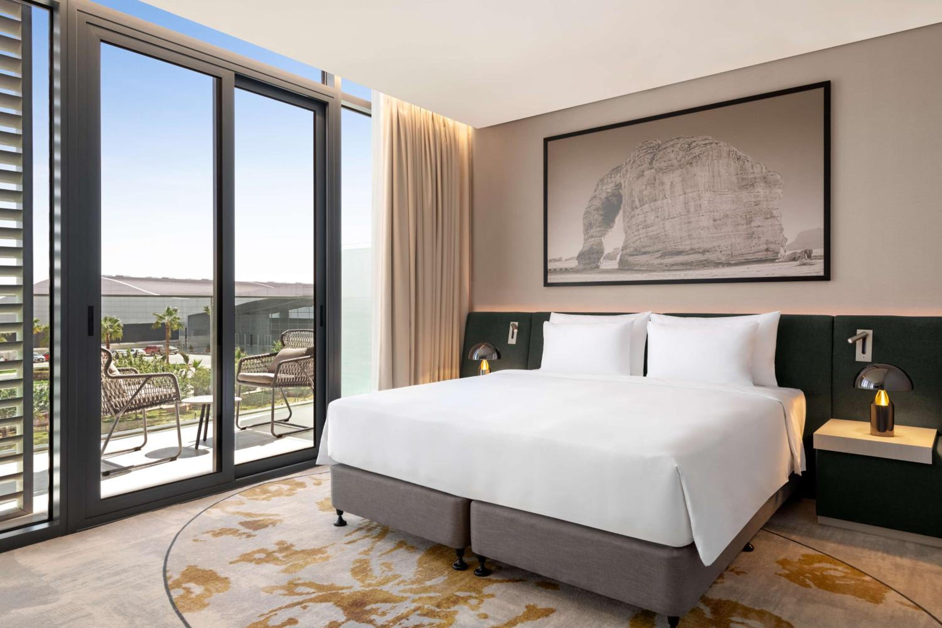 Deluxe Suite - Lounge Access - Photo 5