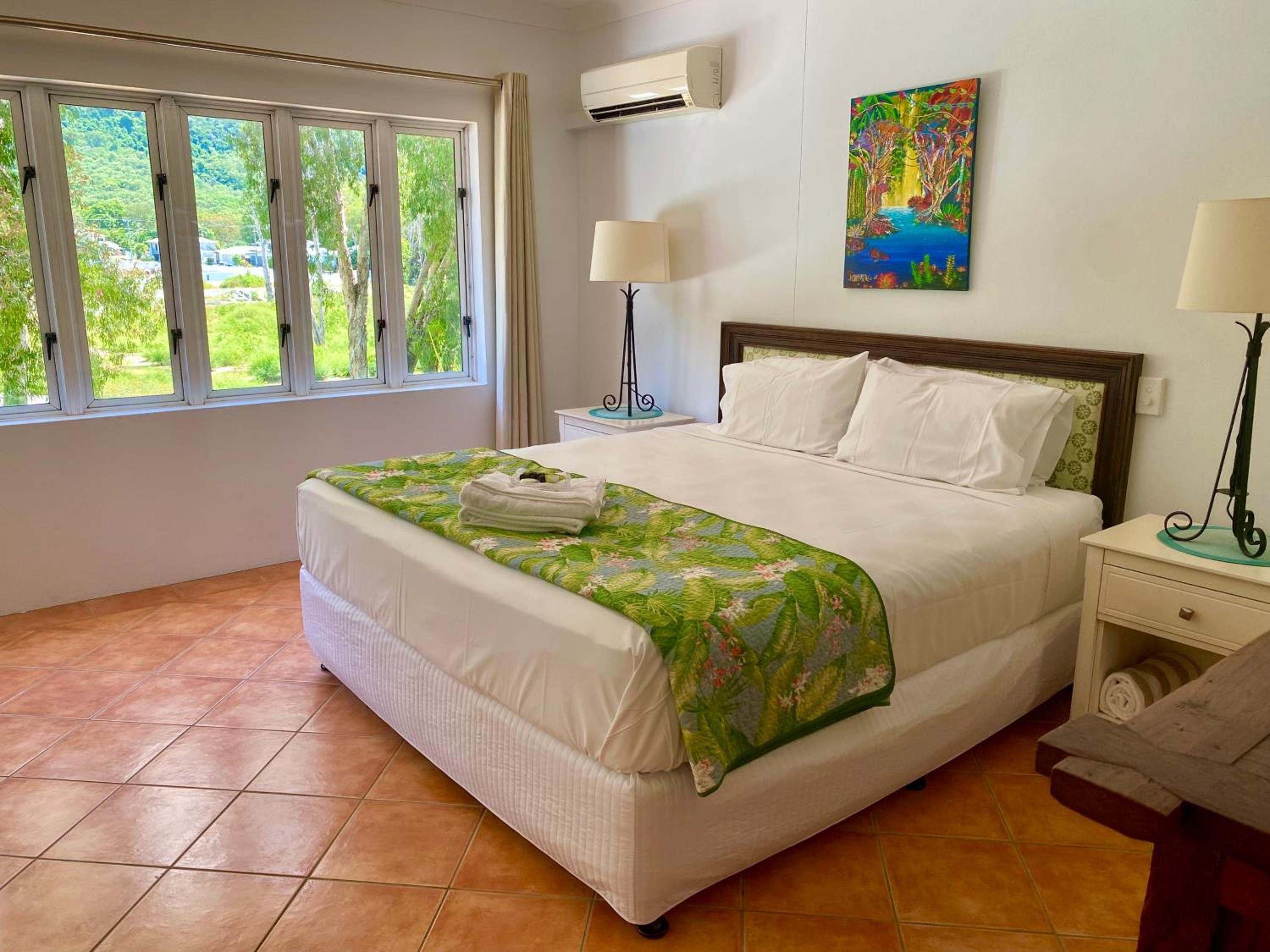 One-Bedroom Apartment with Beach View - Photo 39