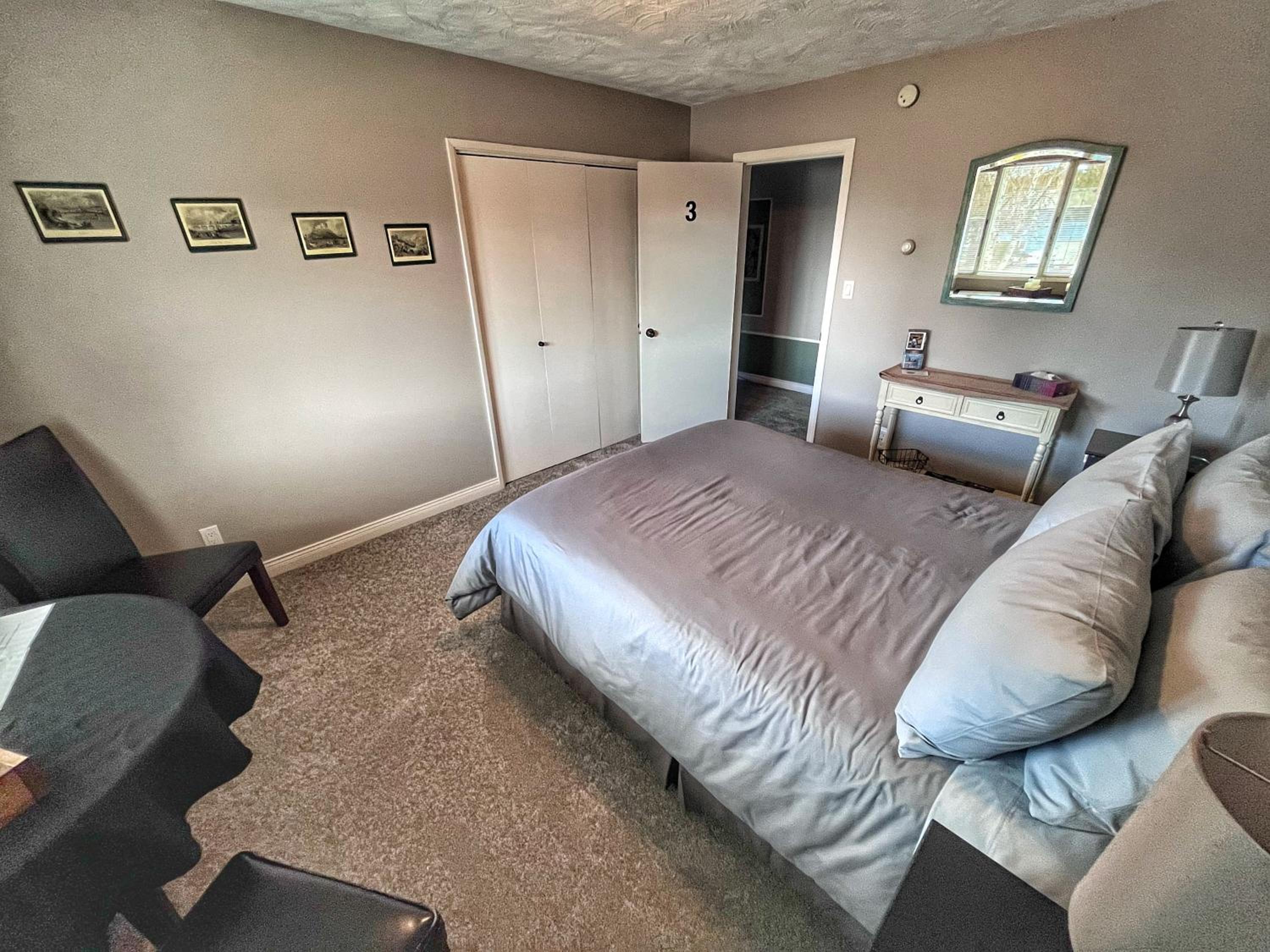 Queen Room with Shared Bath