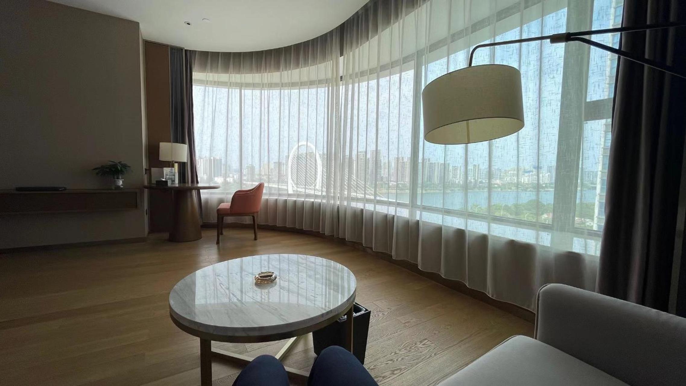 Deluxe King Room photo 2