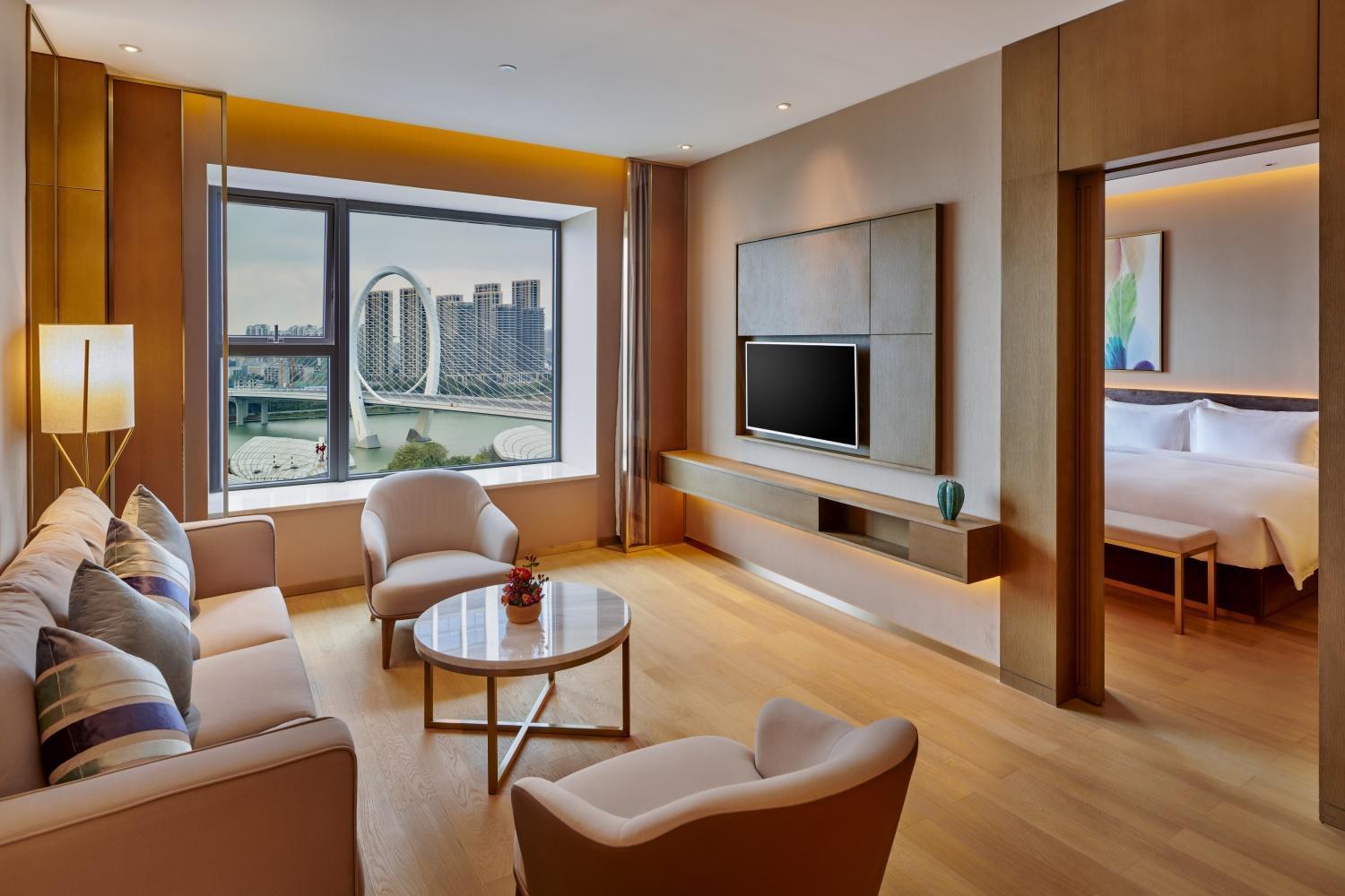 Deluxe Suite photo 2