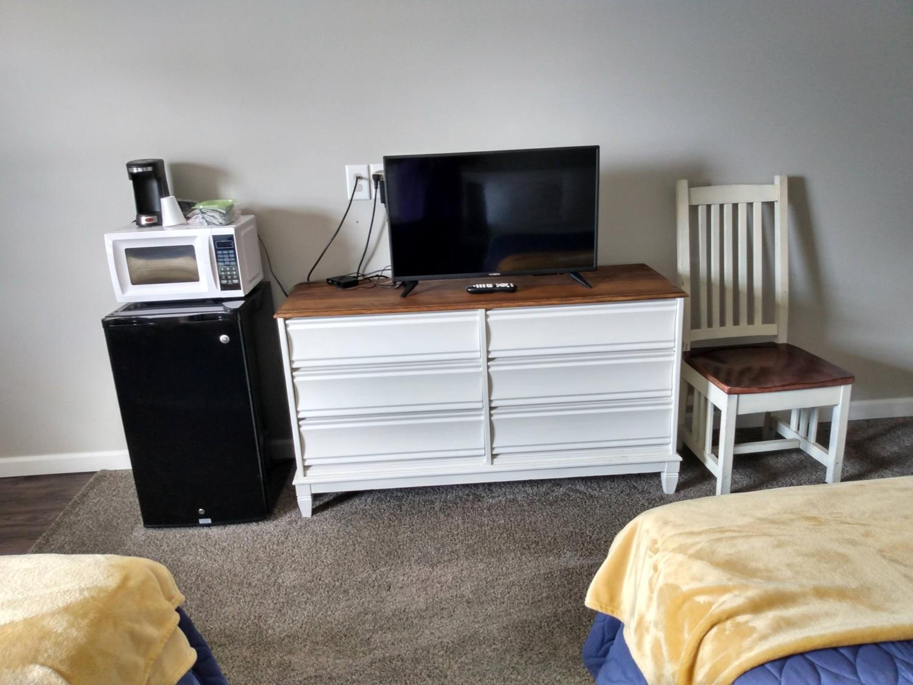 Queen Room with Balcony - Photo 1