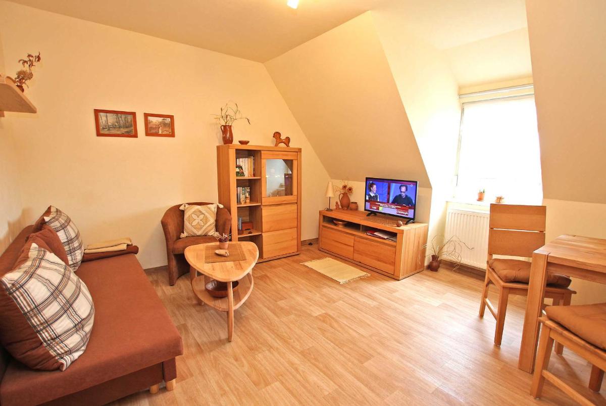 One-Bedroom Apartment photo 1
