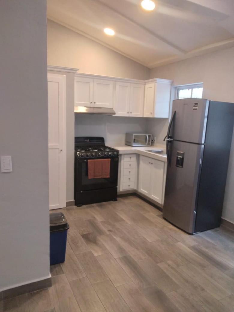 One-Bedroom House photo 3