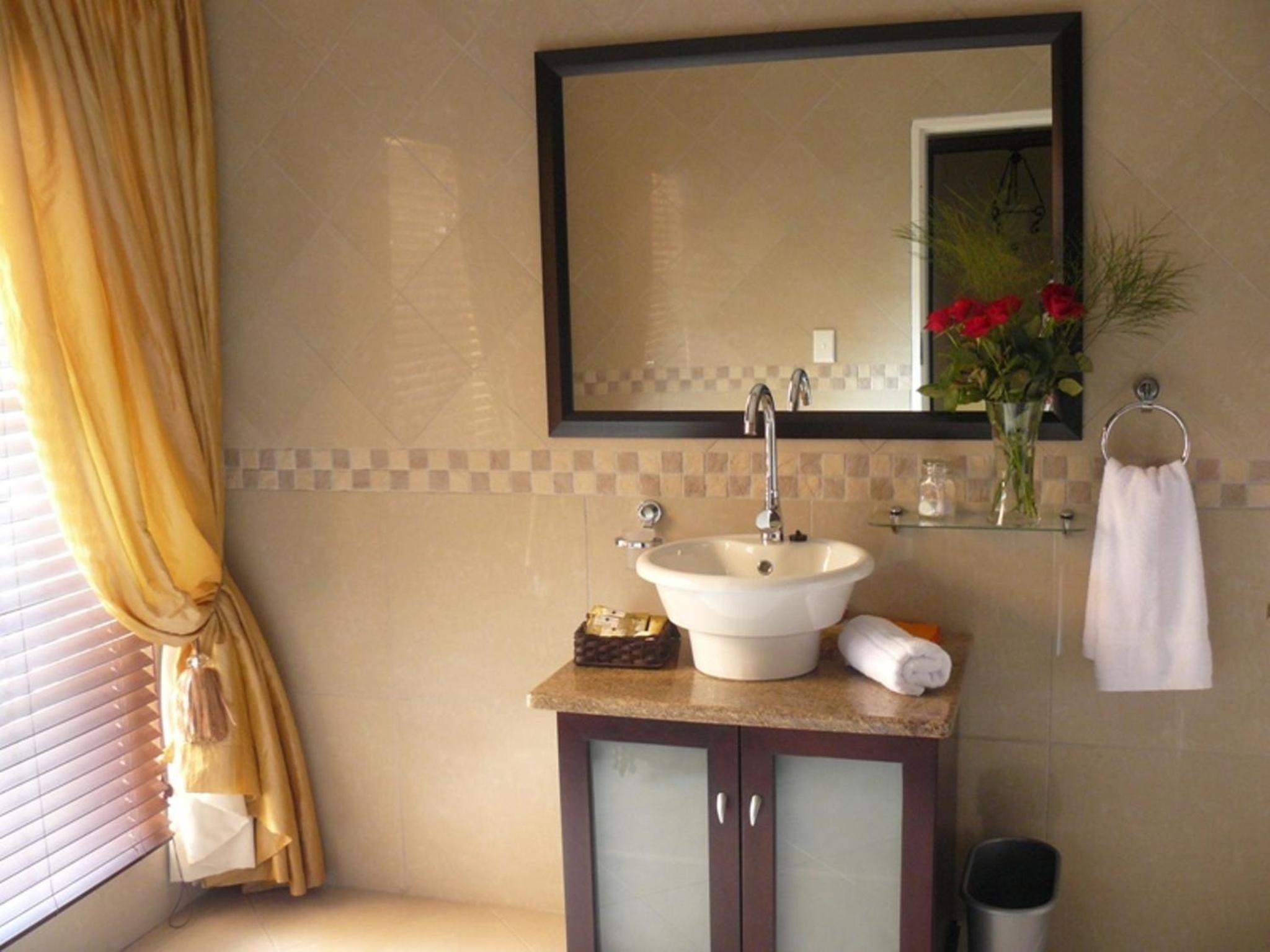 Standard Suite - Photo 4