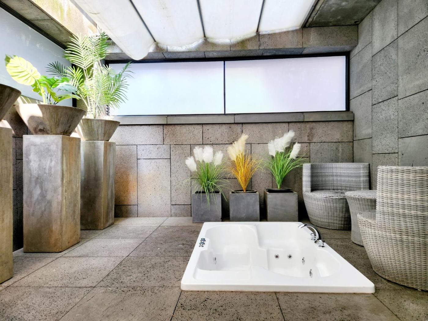 Garden Room - Photo 8