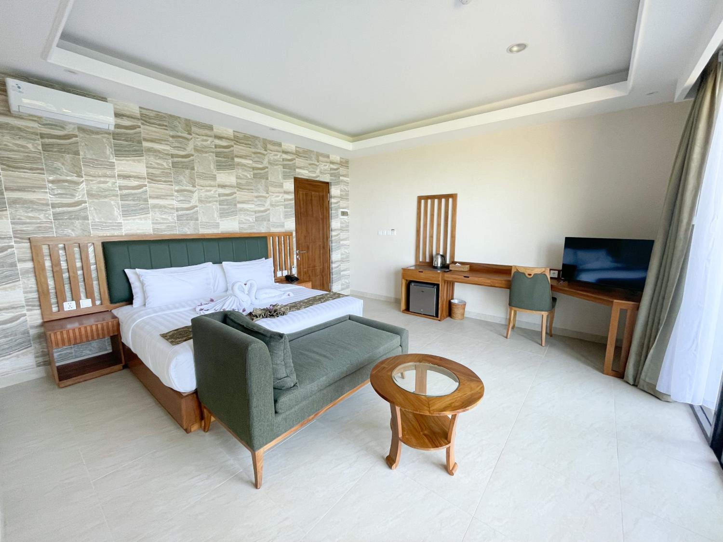 Villa photo 1