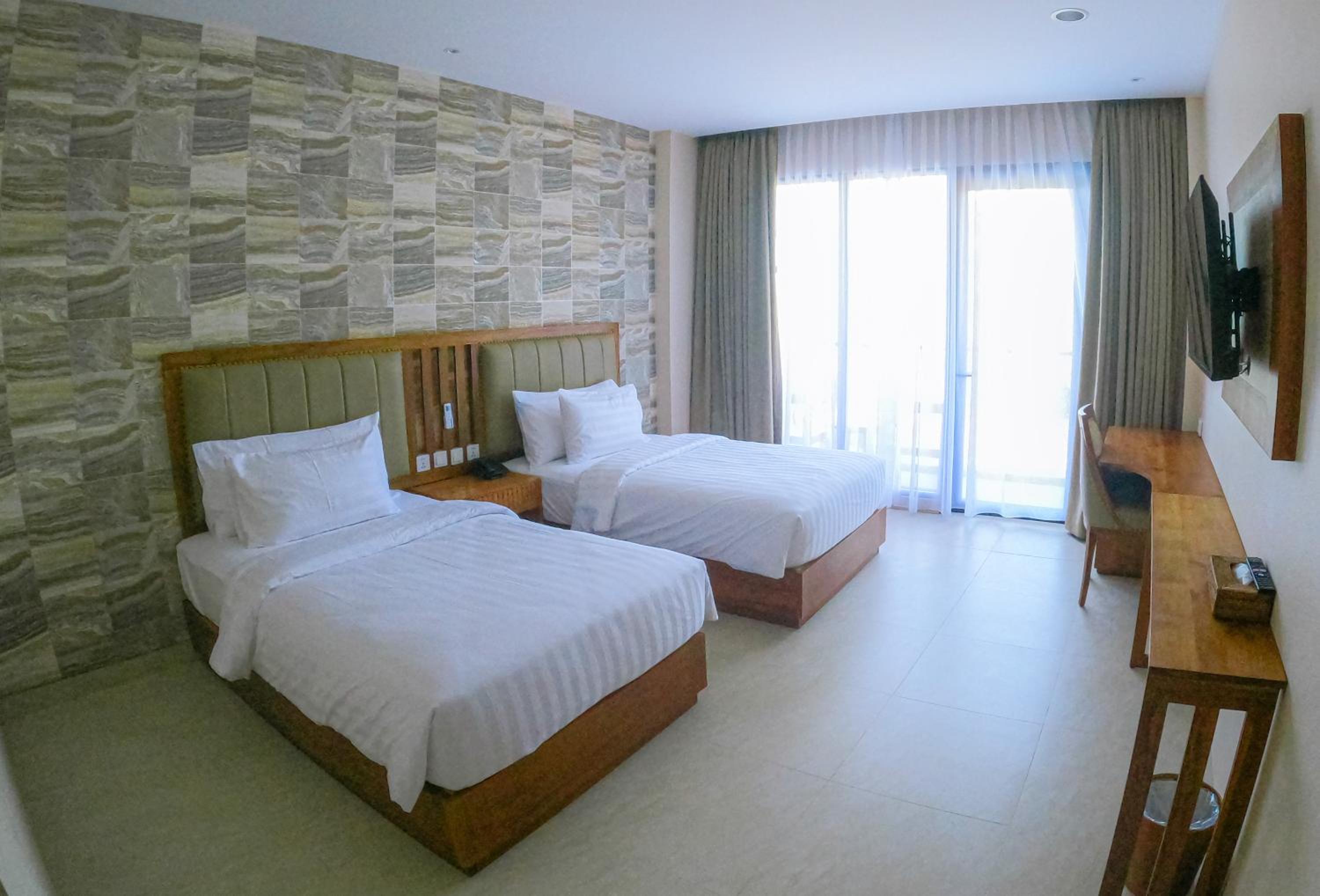 Deluxe Twin Room photo 1