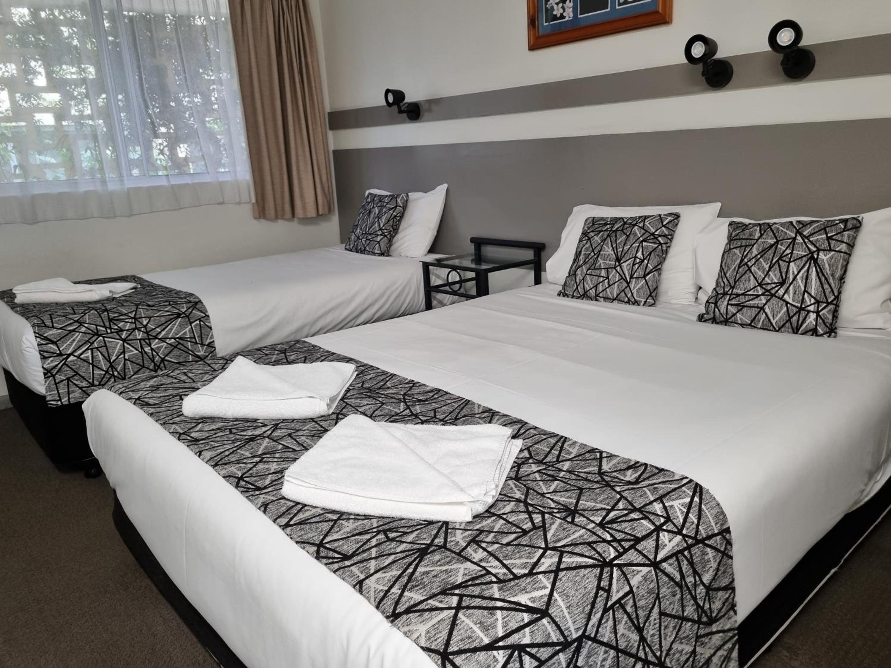 Deluxe Twin Room - Photo 5