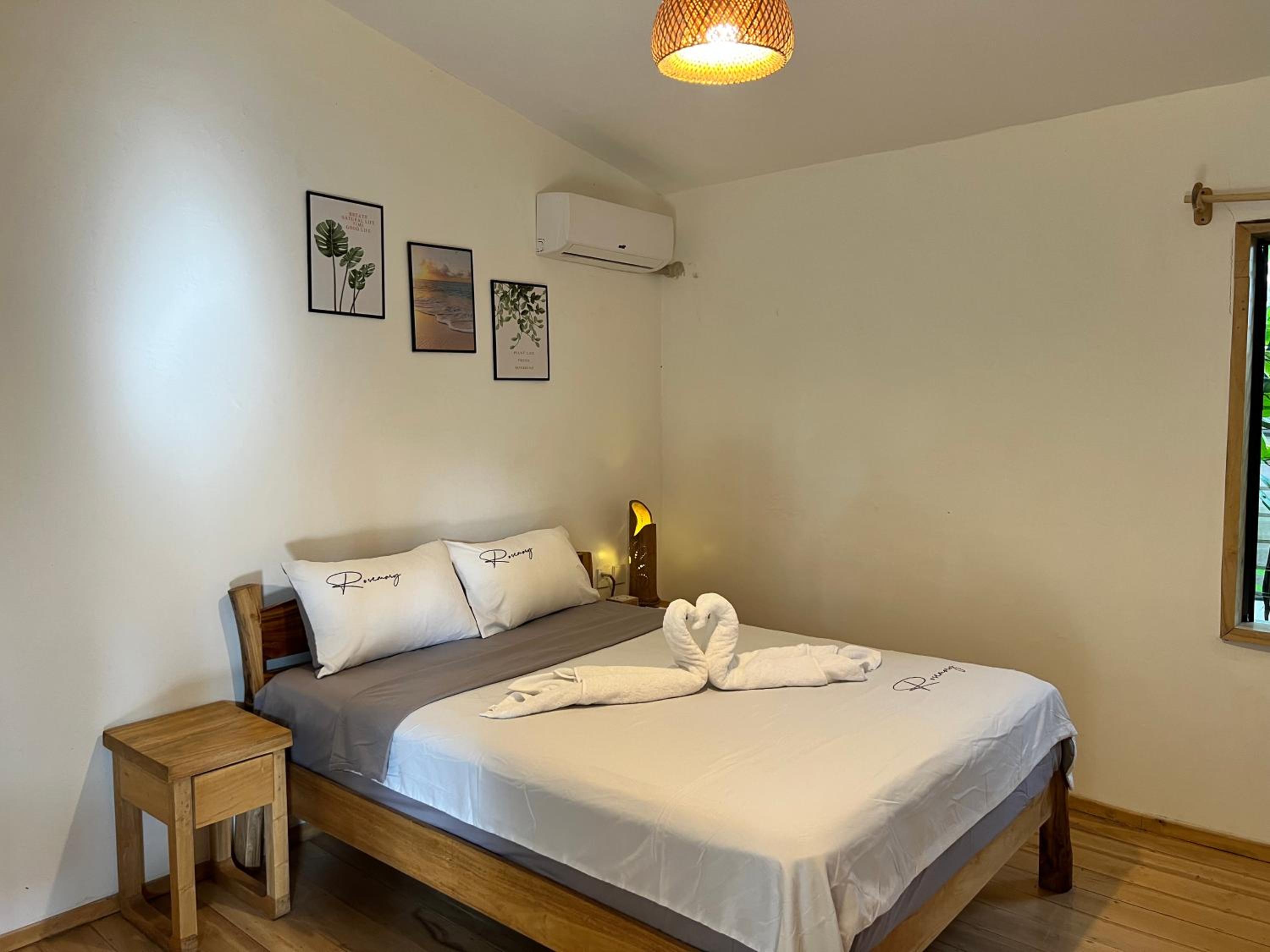 One-Bedroom House photo 1