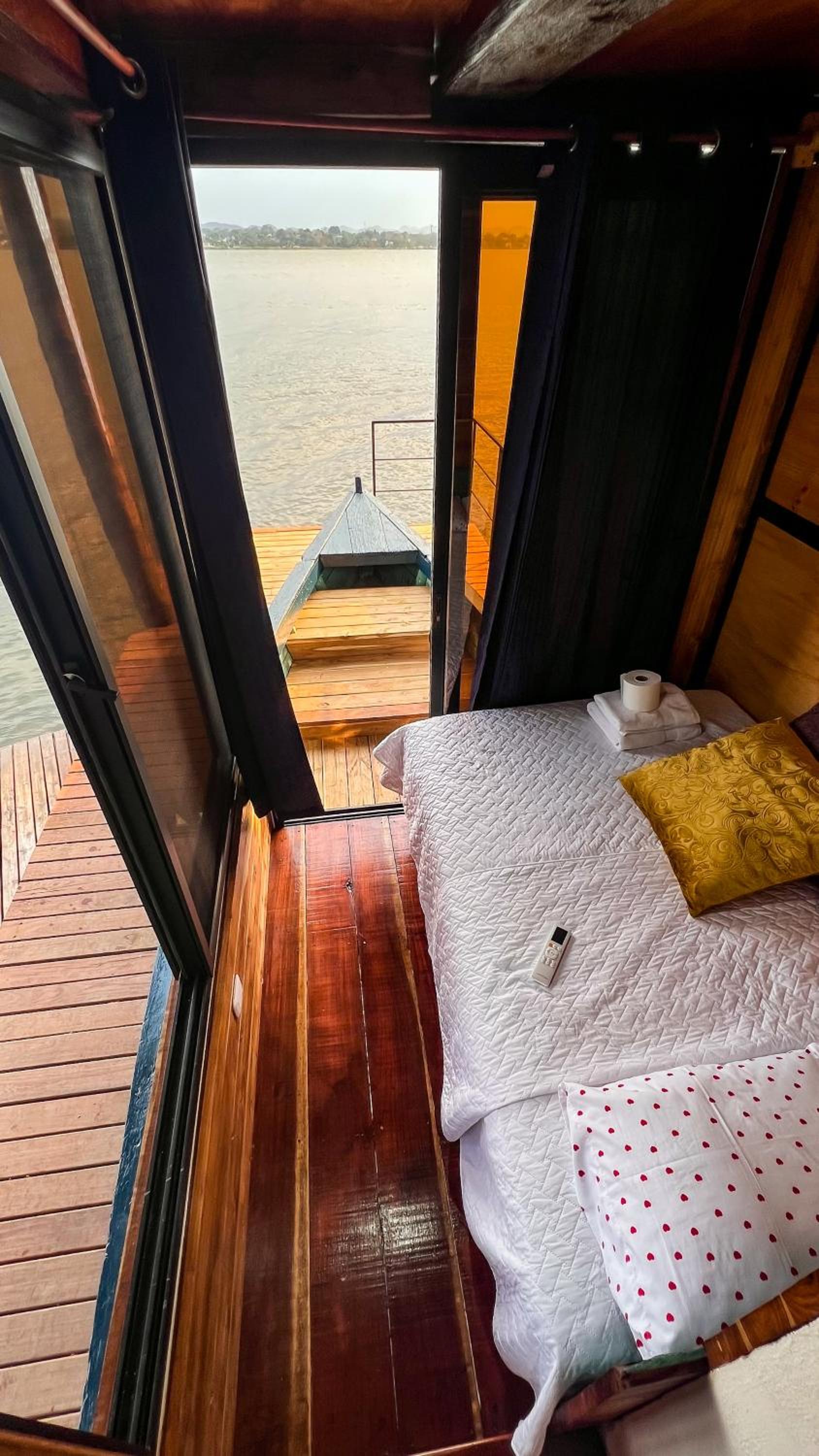 Deluxe Bungalow photo 1