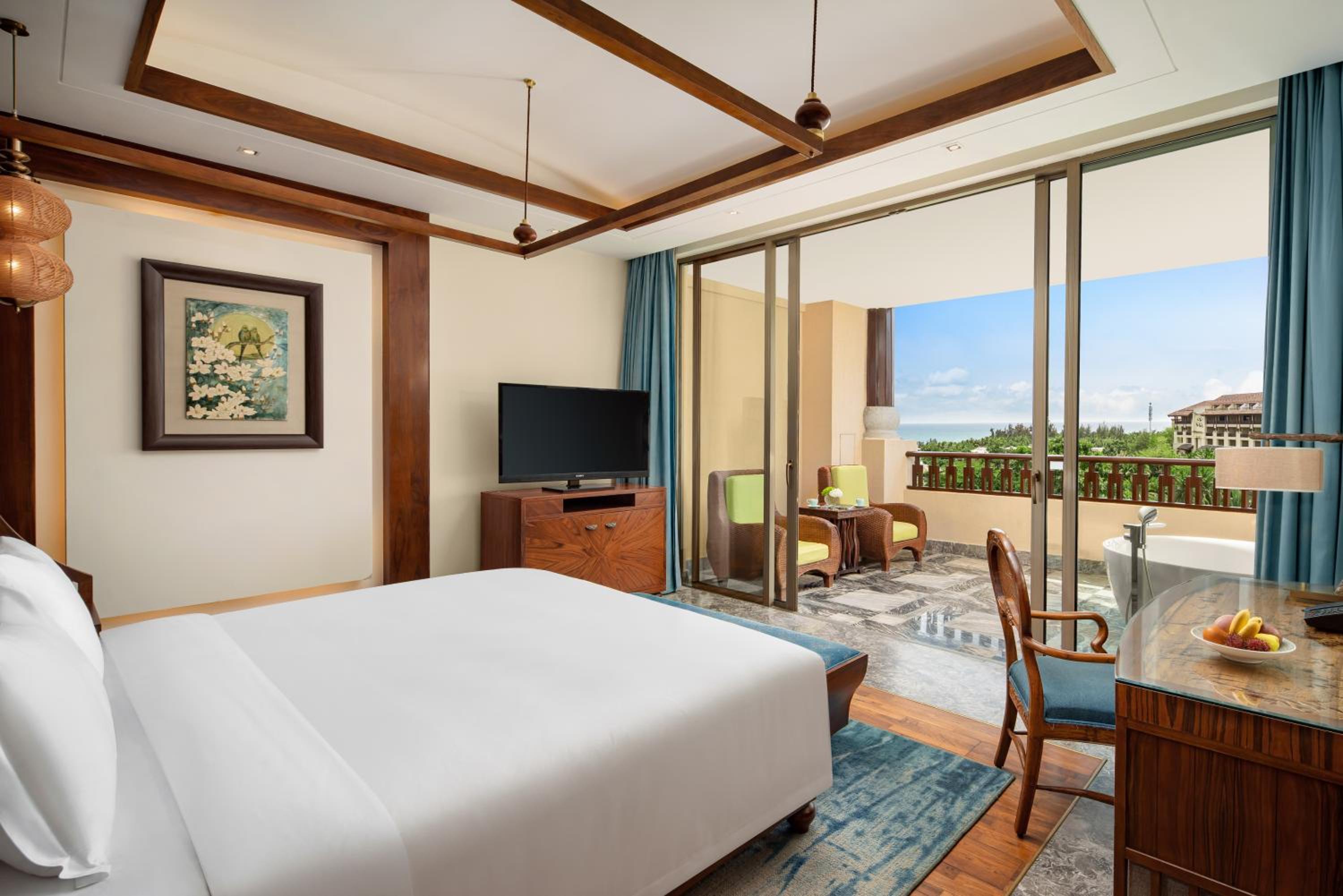 Fairmont King，1 King Size Bed Ocean View - Photo 1