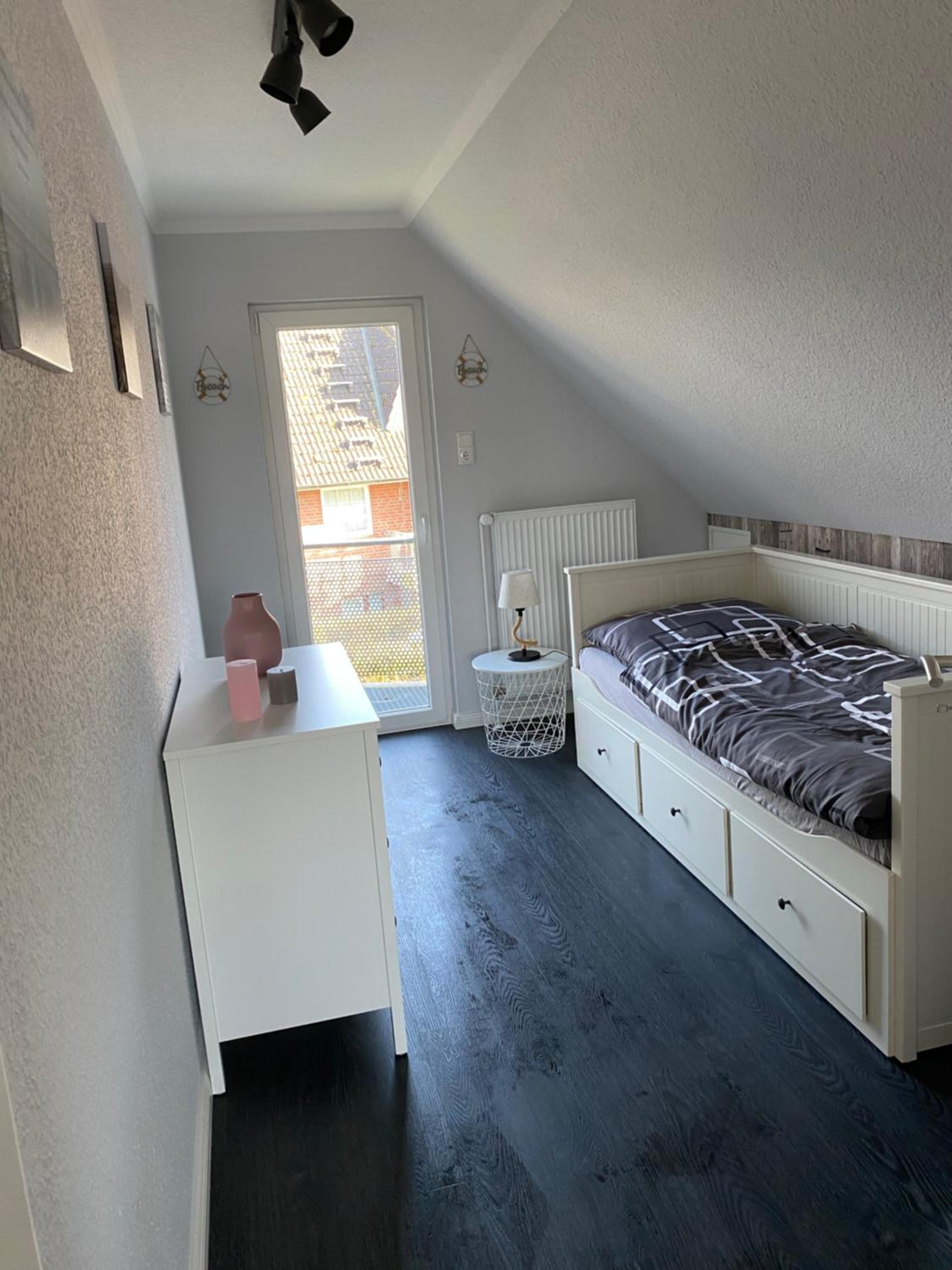 Two-Bedroom House photo 3