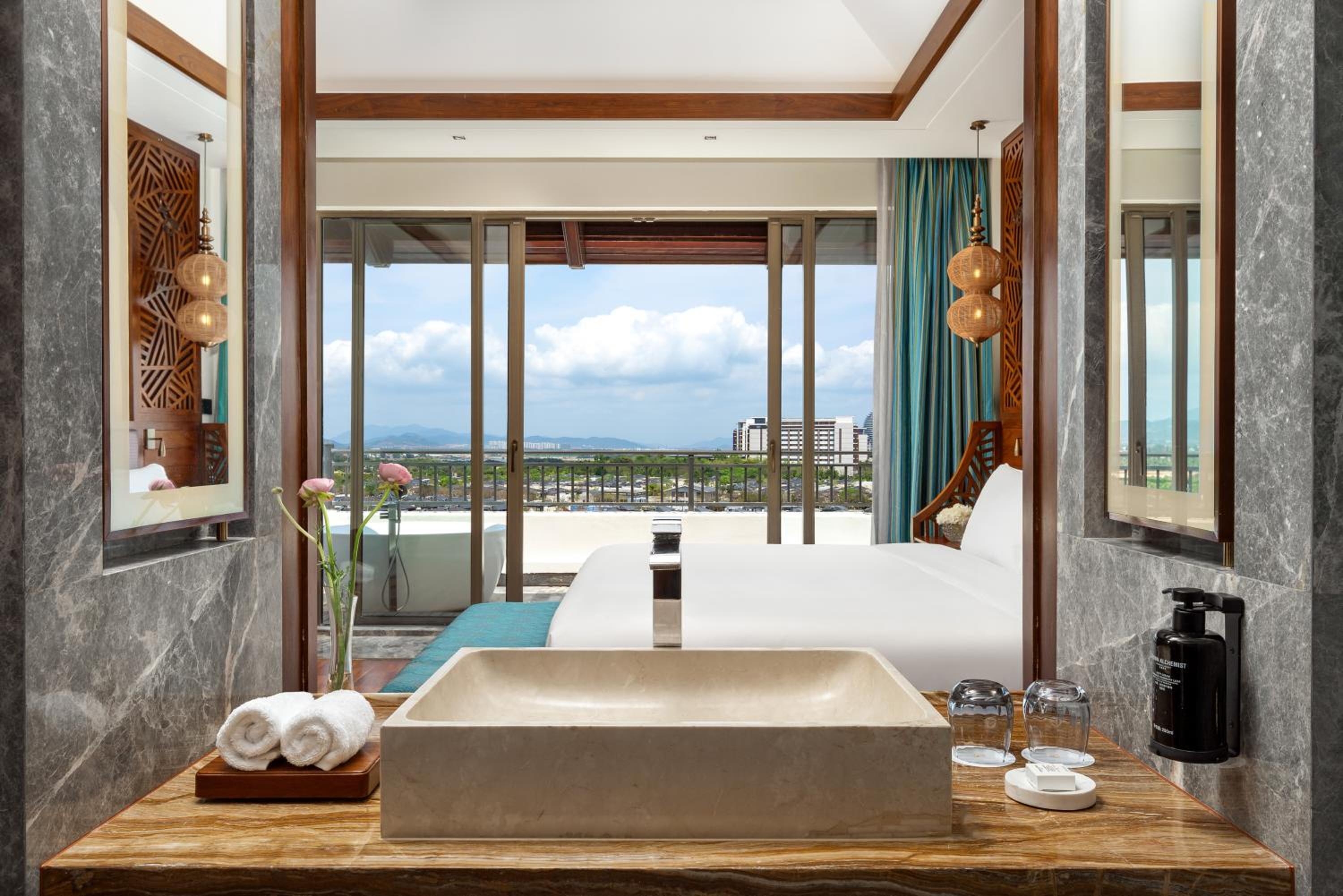  Fairmont Gold Duplex Suite Ocean View  - Photo 3