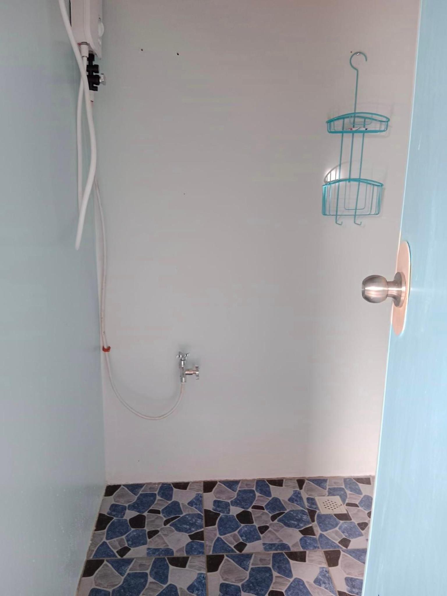 Double or Twin Room with Private External Bathroom - Photo 3