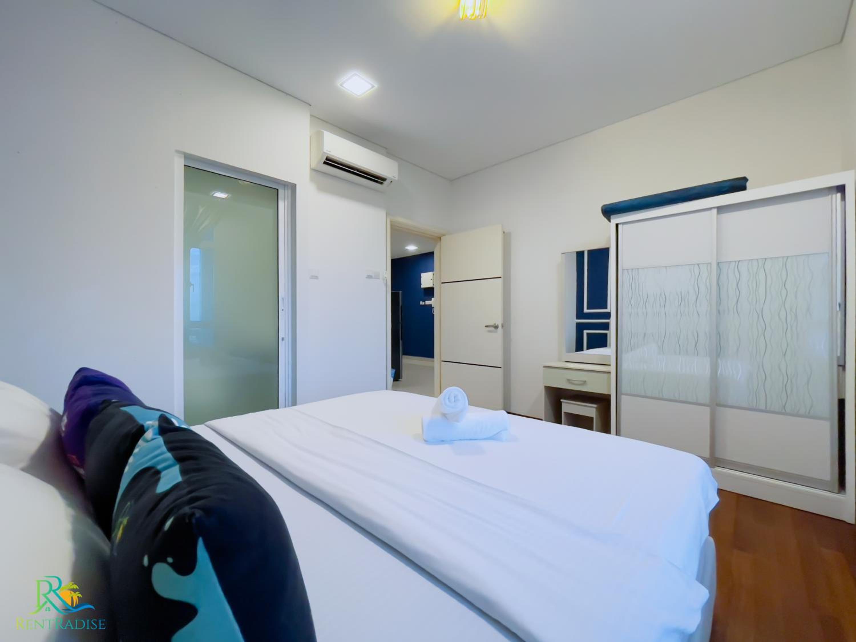 Two-Bedroom Apartment - Photo 21