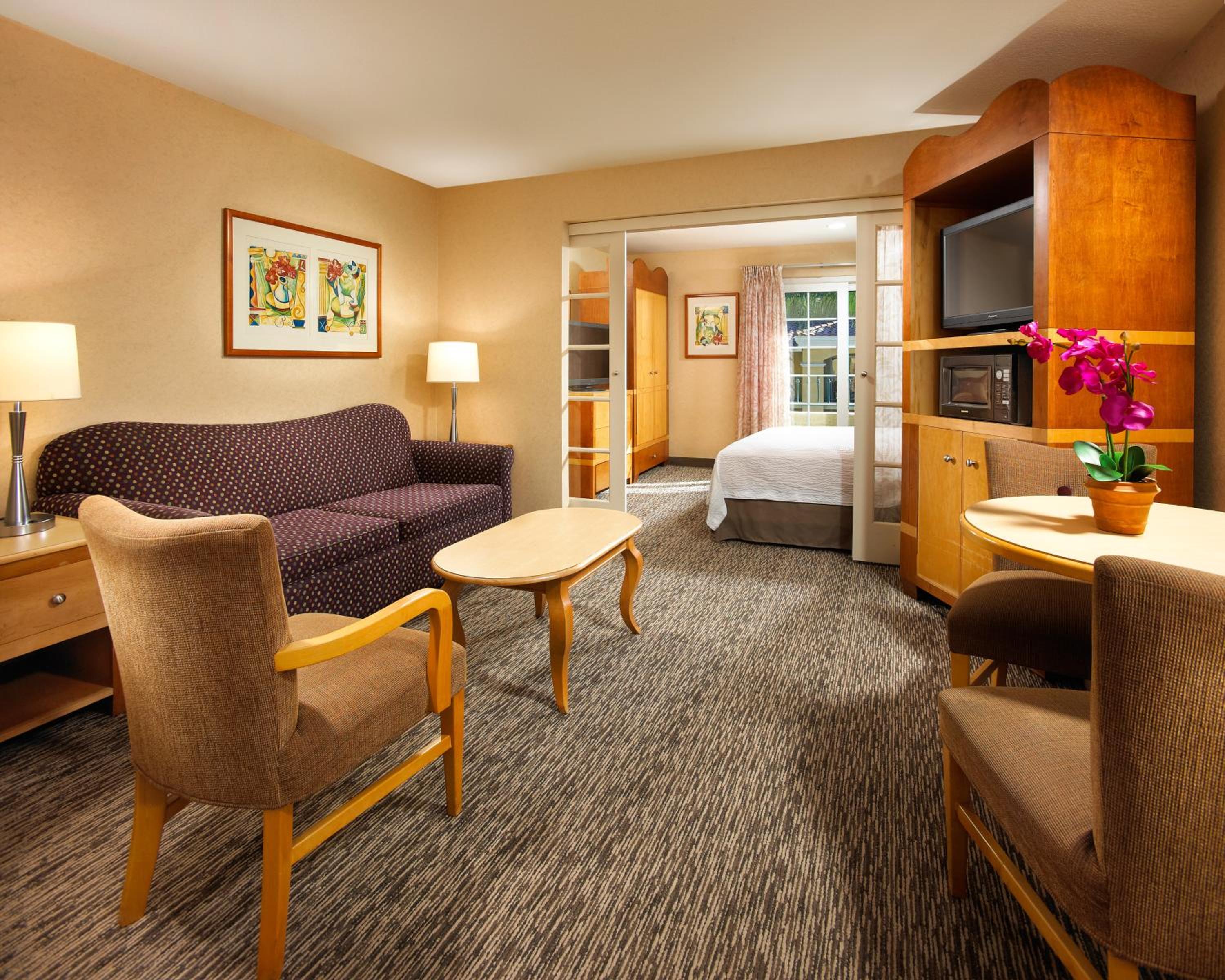 King Suite - Photo 2