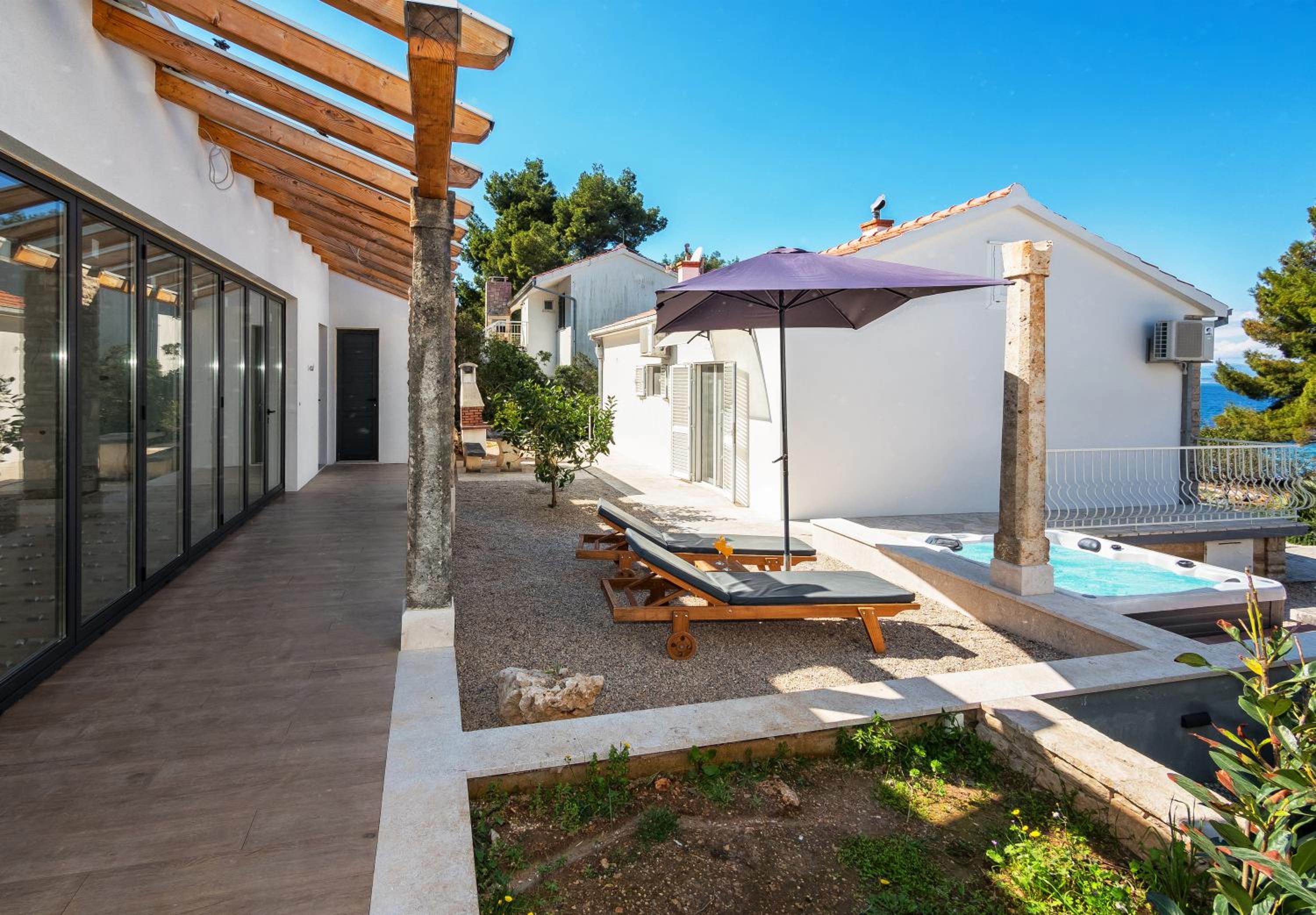 Three-Bedroom Villa photo 3