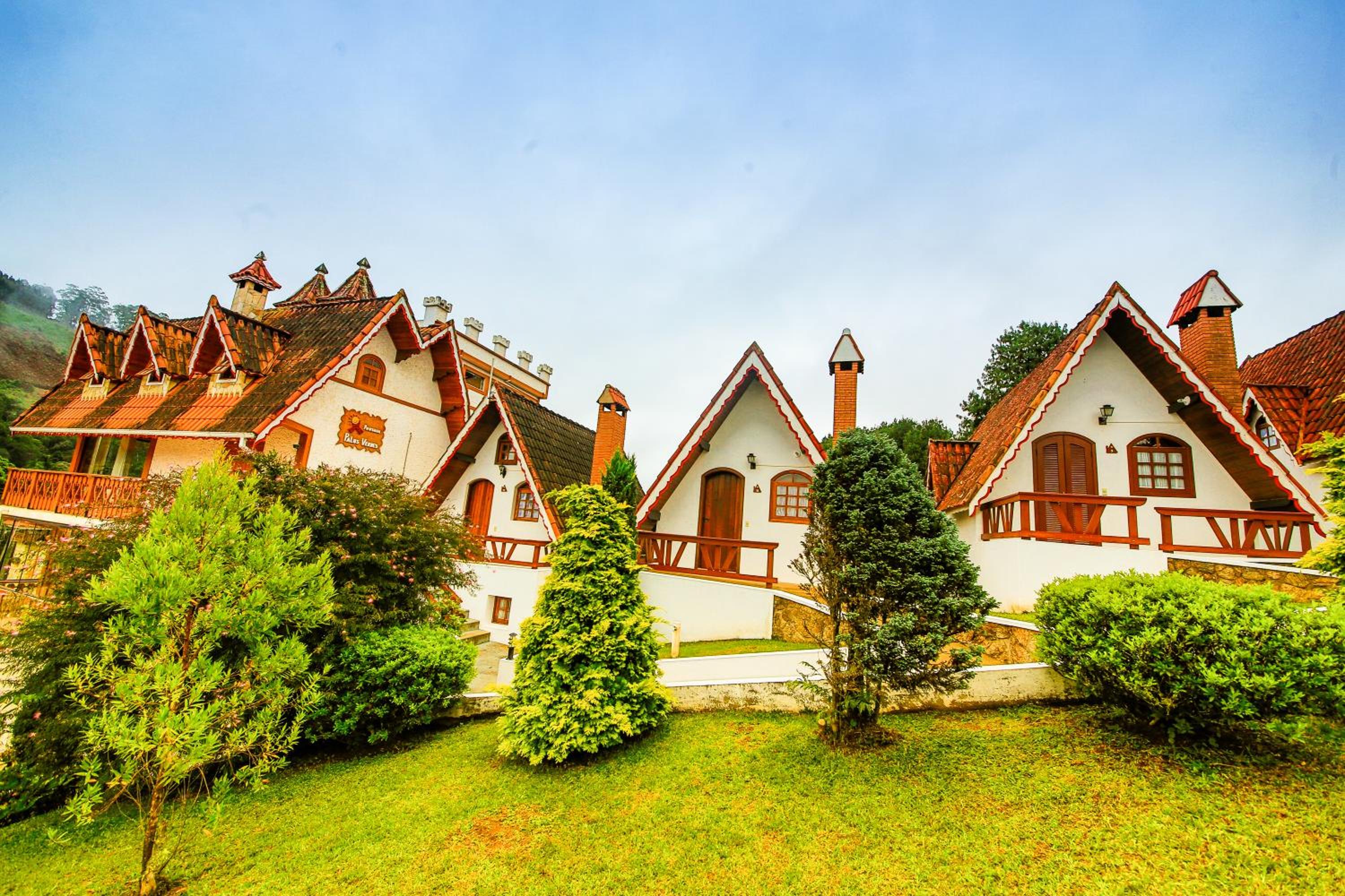 Deluxe Chalet photo 2
