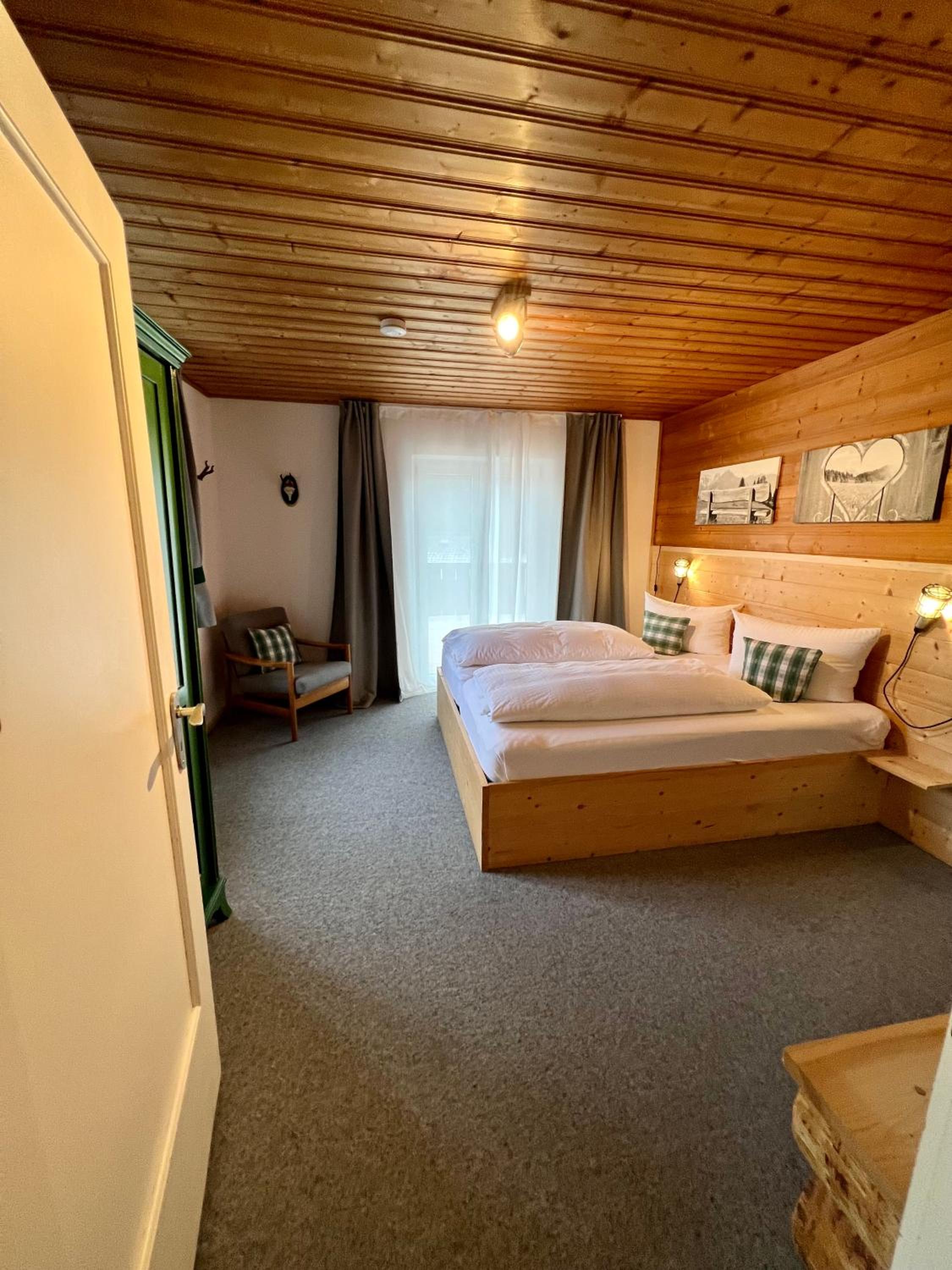 One-Bedroom Apartment (2 Adults)