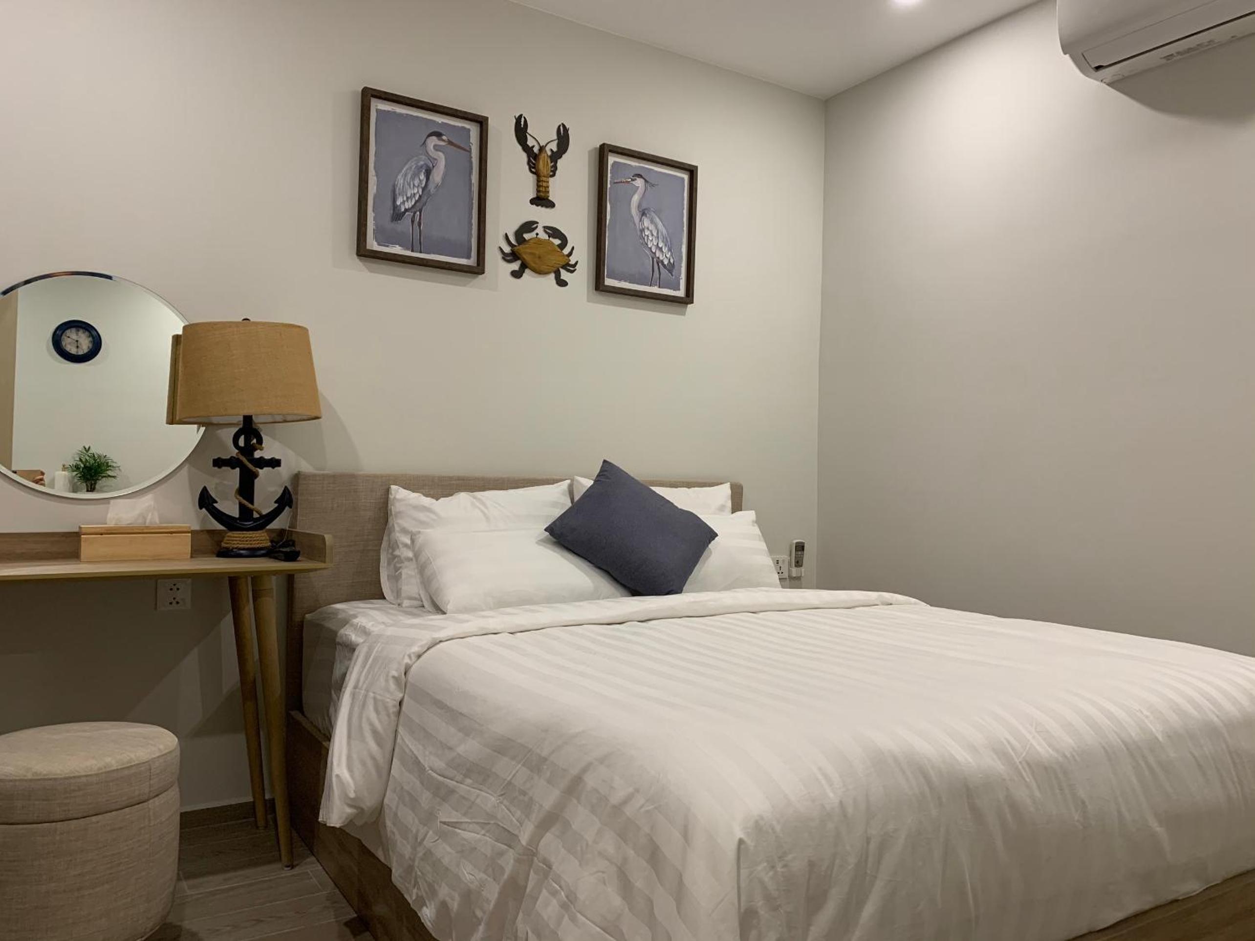 One-Bedroom Apartment photo 3