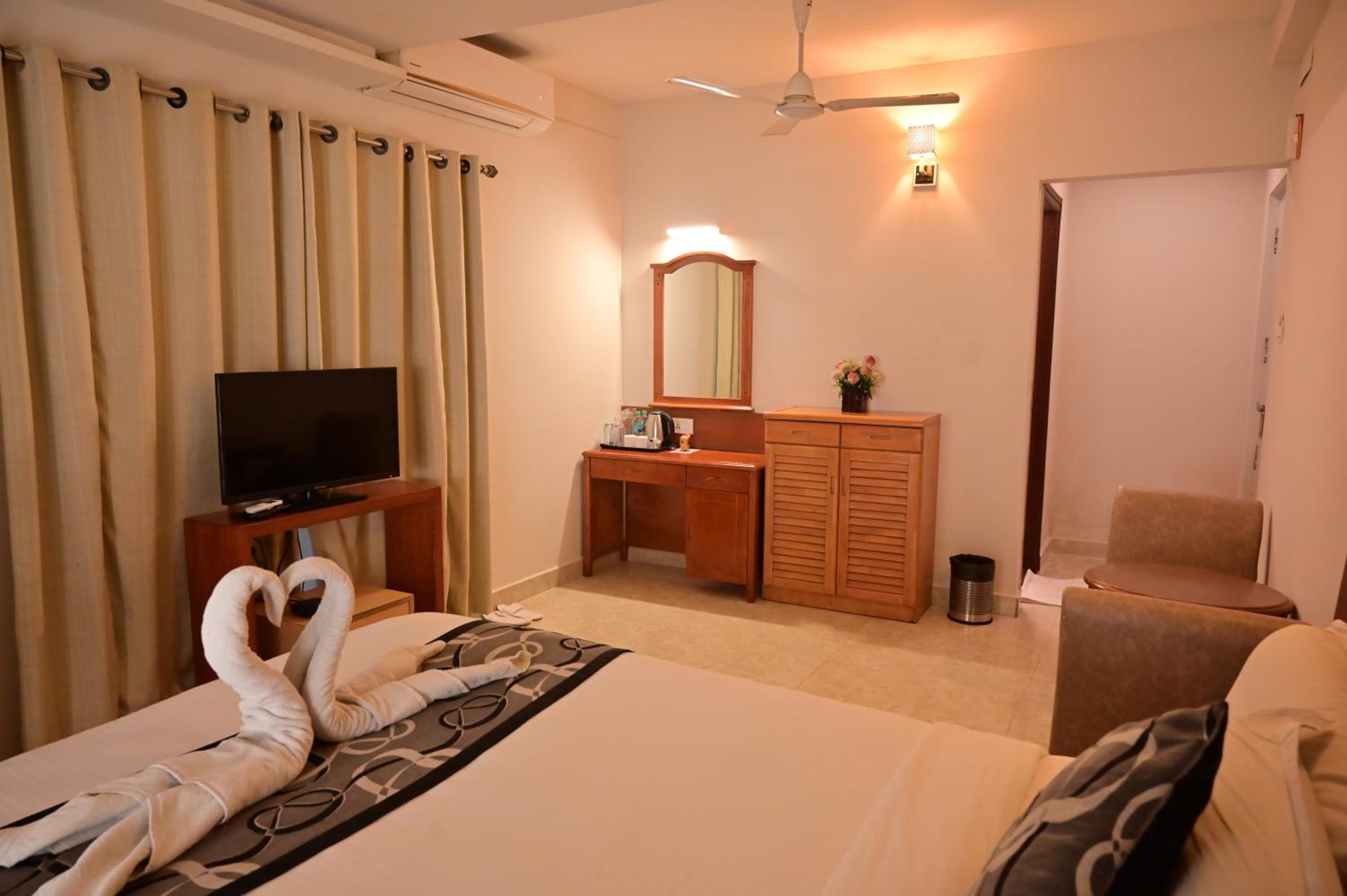 Deluxe Room - Photo 1