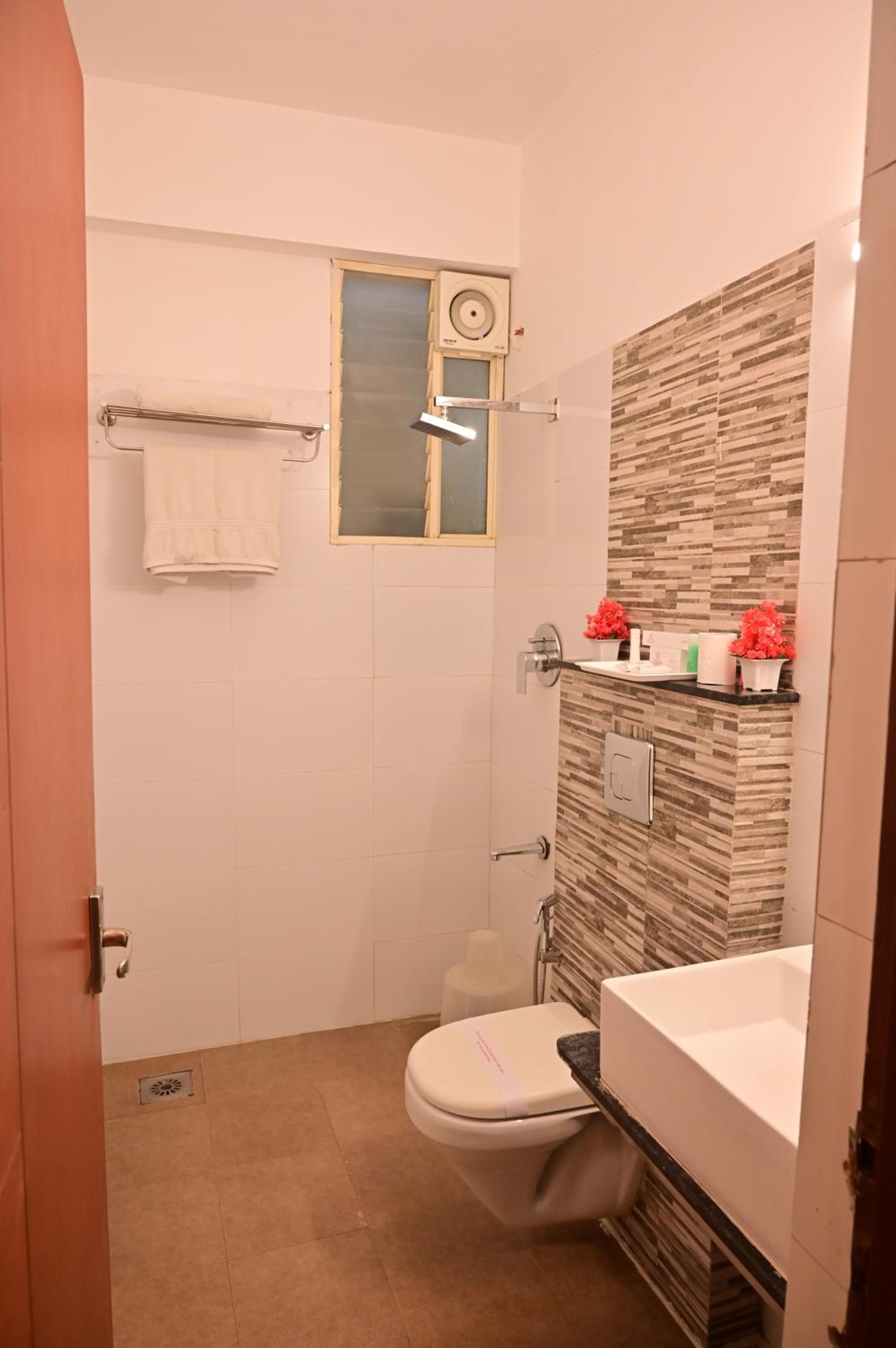 Deluxe Room - Photo 14
