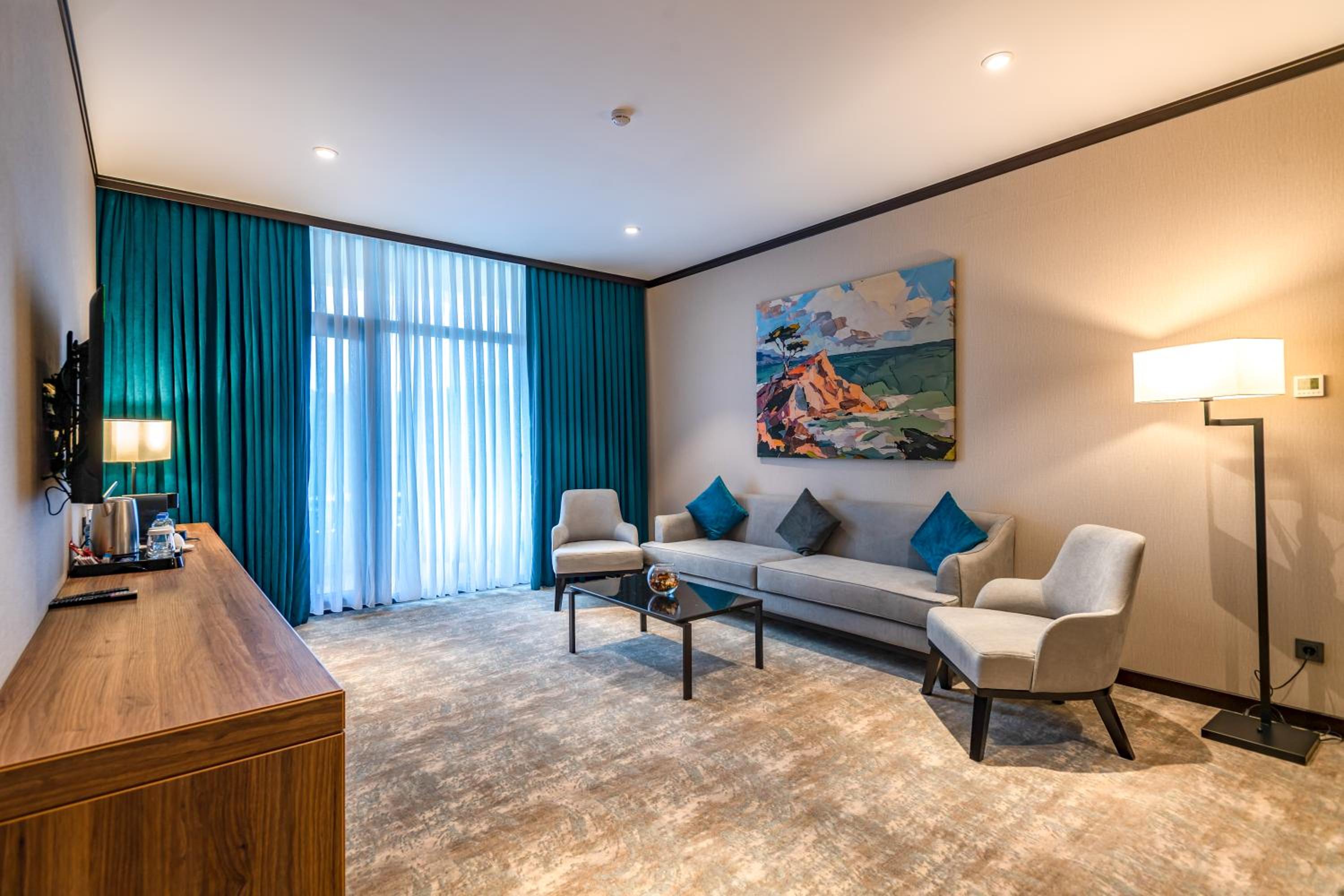 Deluxe Suite