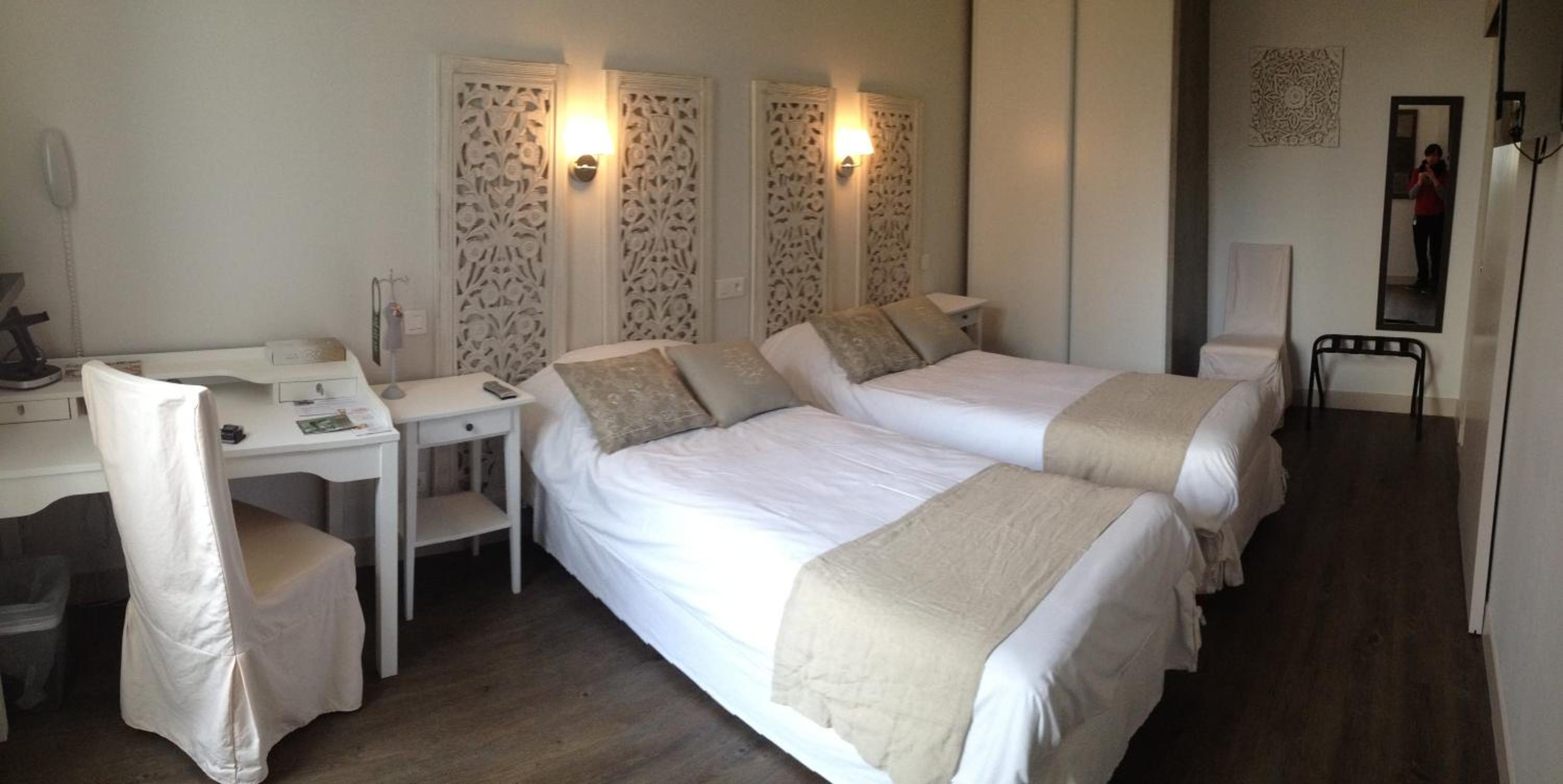 Privilege Twin Room photo 3