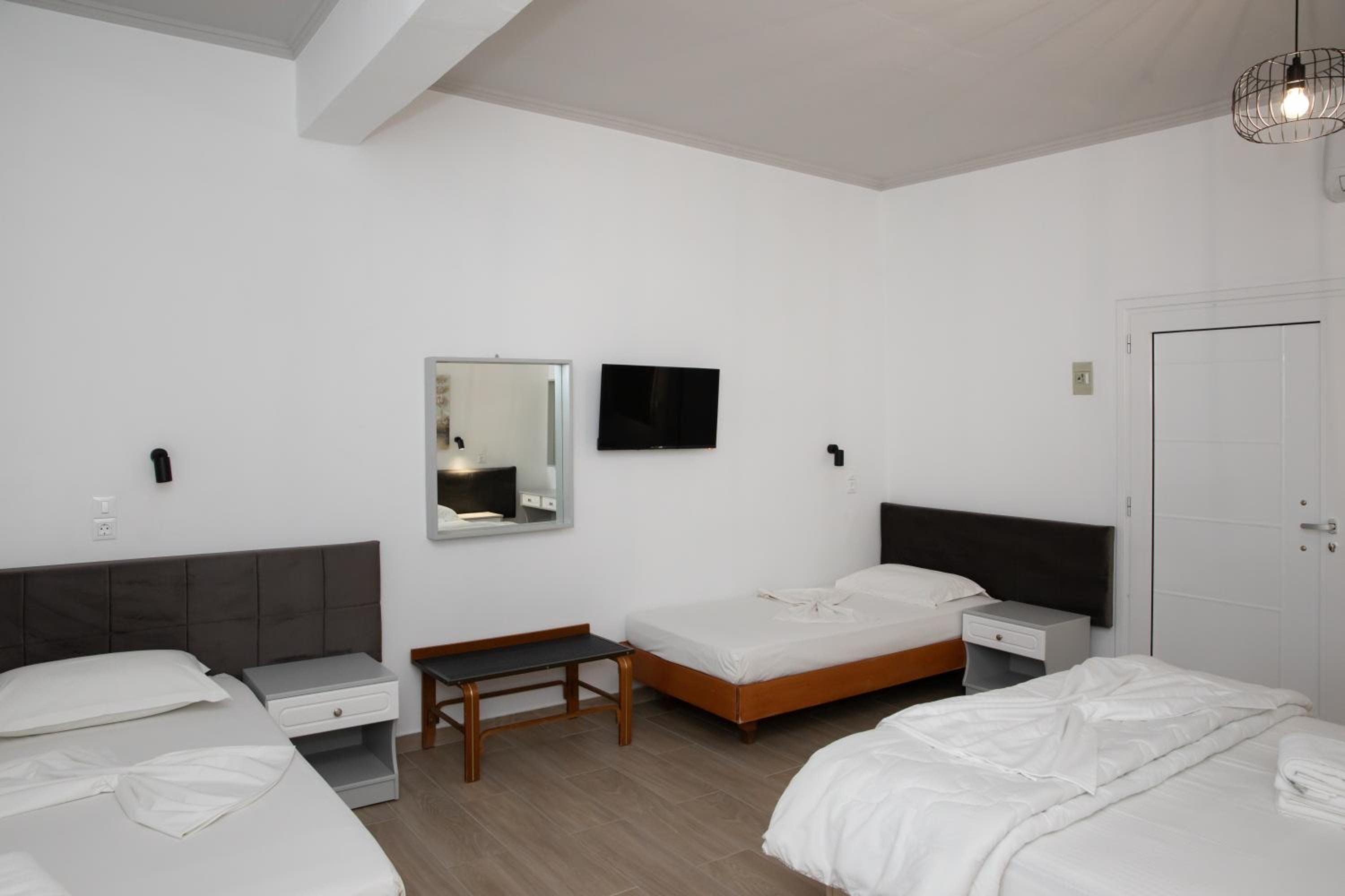Deluxe Quadruple Room photo 3