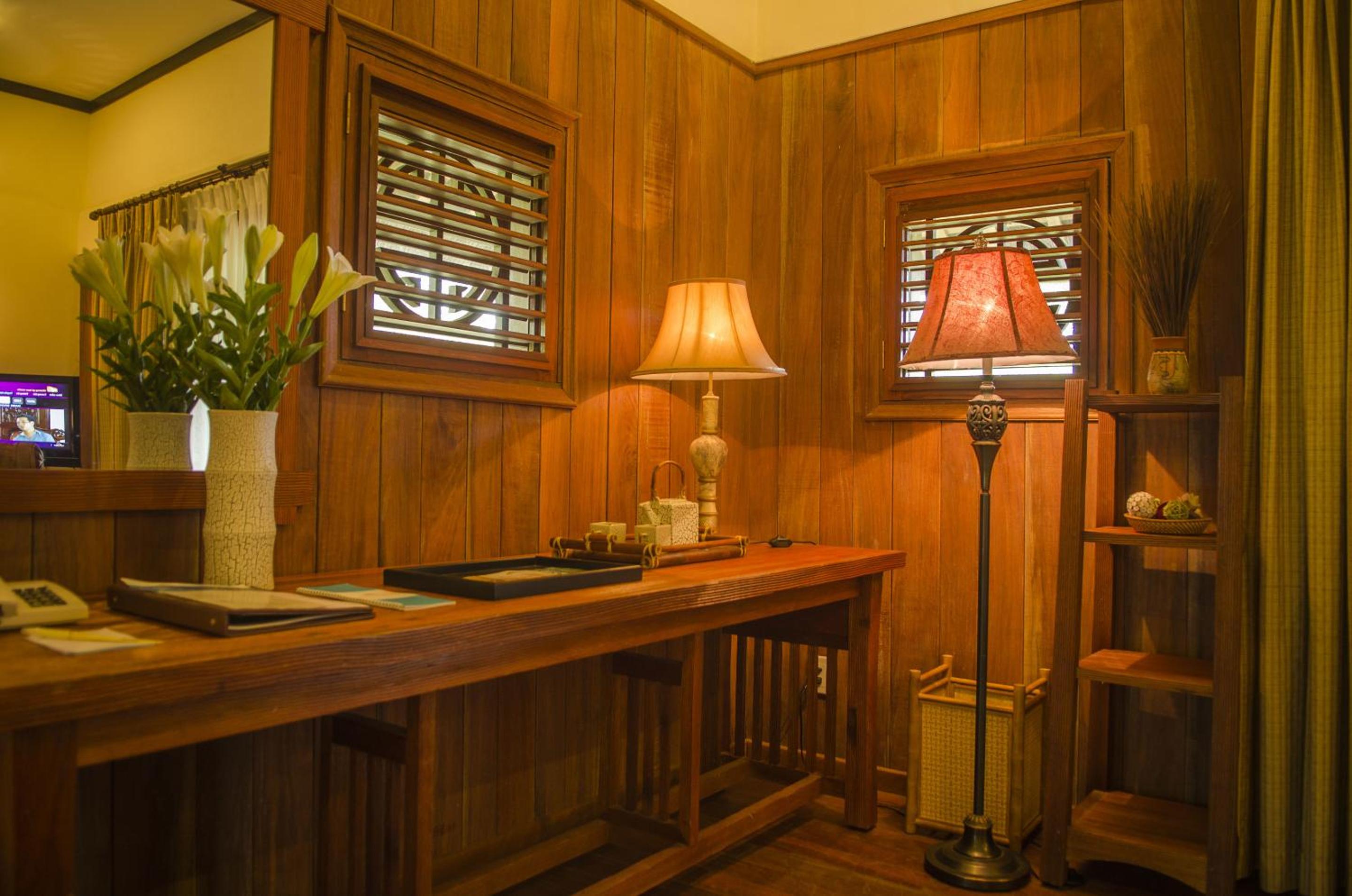 One-Bedroom Bungalow - Photo 6