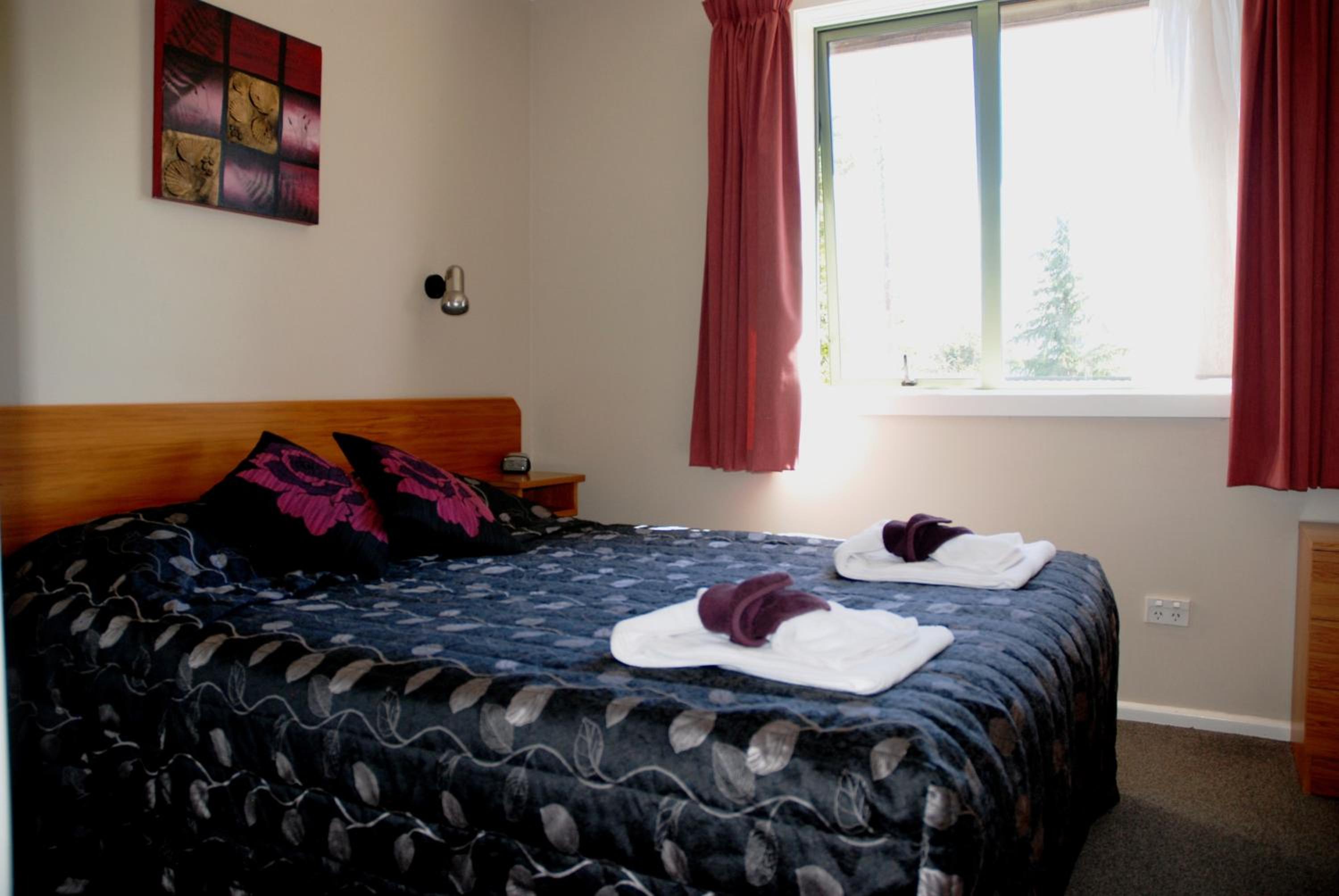 One-Bedroom Queen Chalet - Photo 8