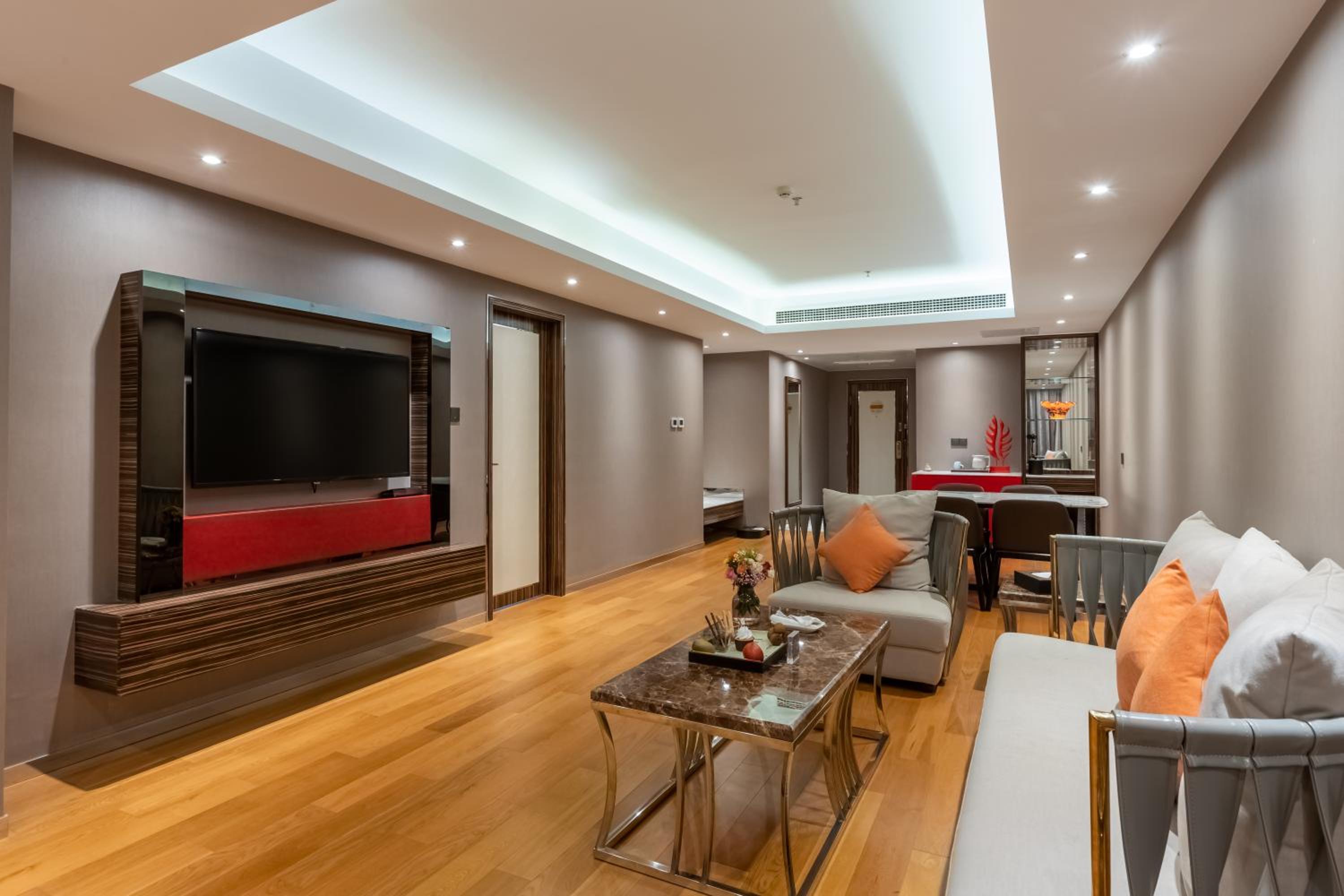 Lijia One King Room Suite - Photo 3