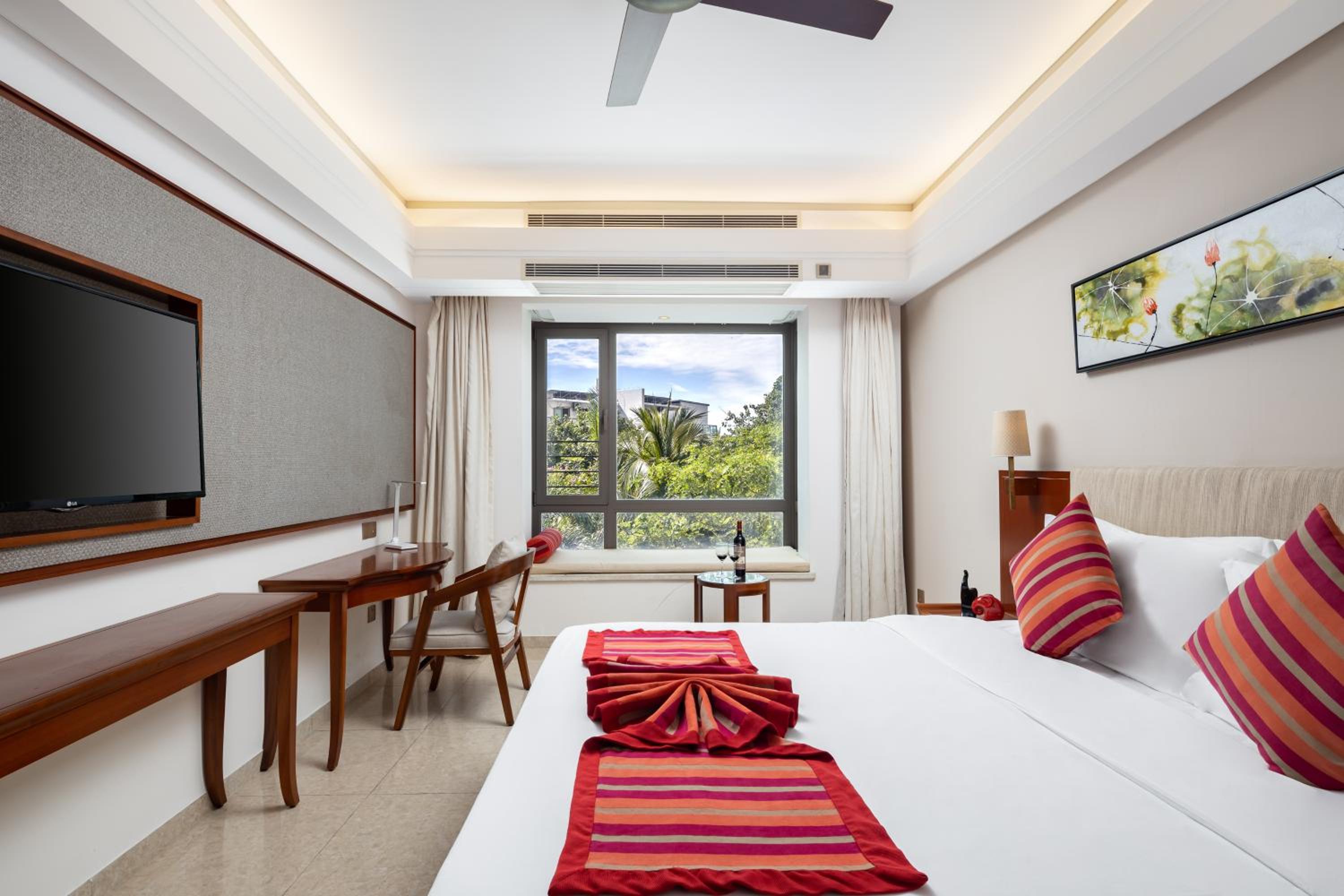 Superior King or Twin Room with Garden View photo 2