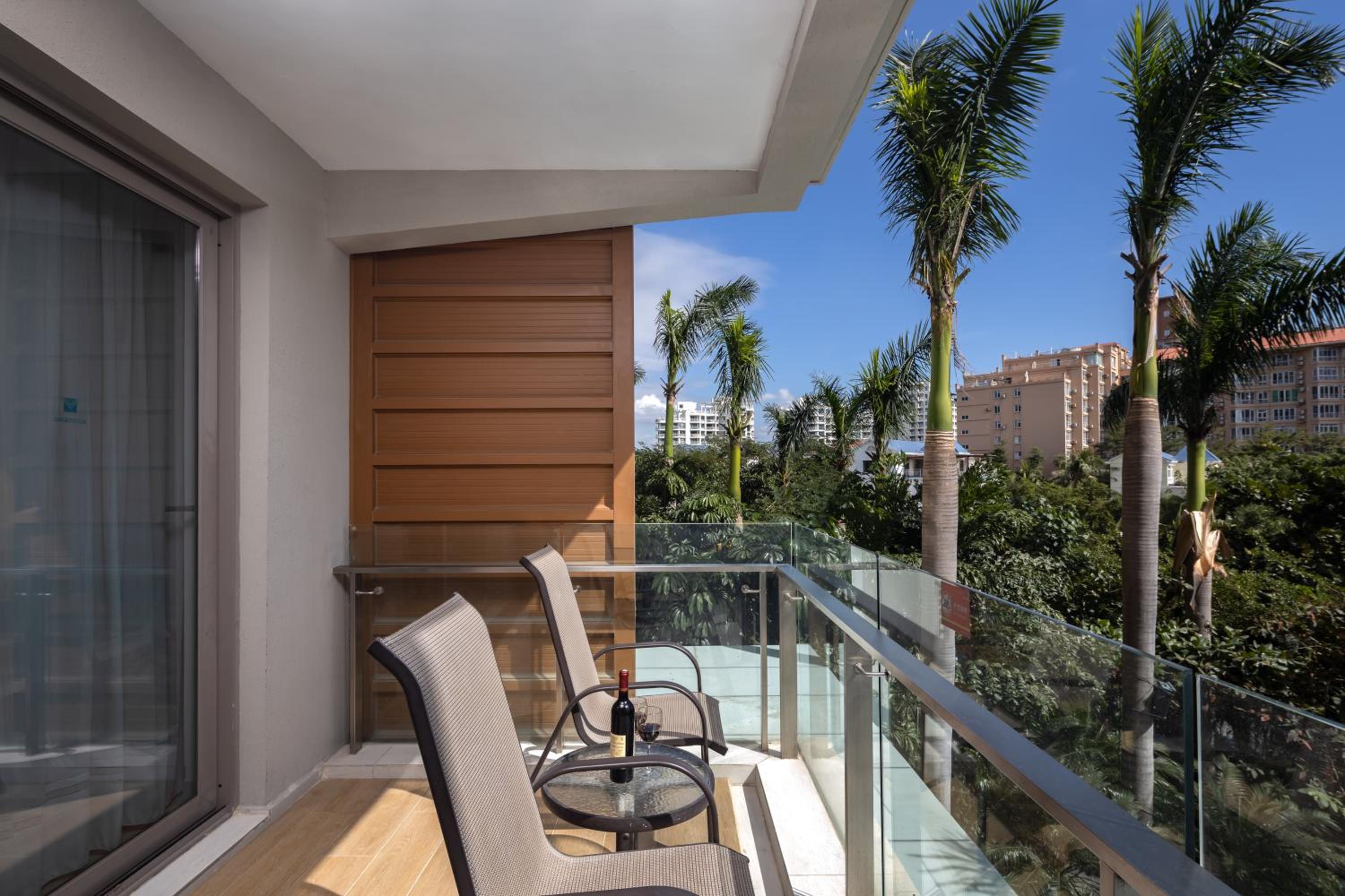 Superior King or Twin Room with Garden View photo 3