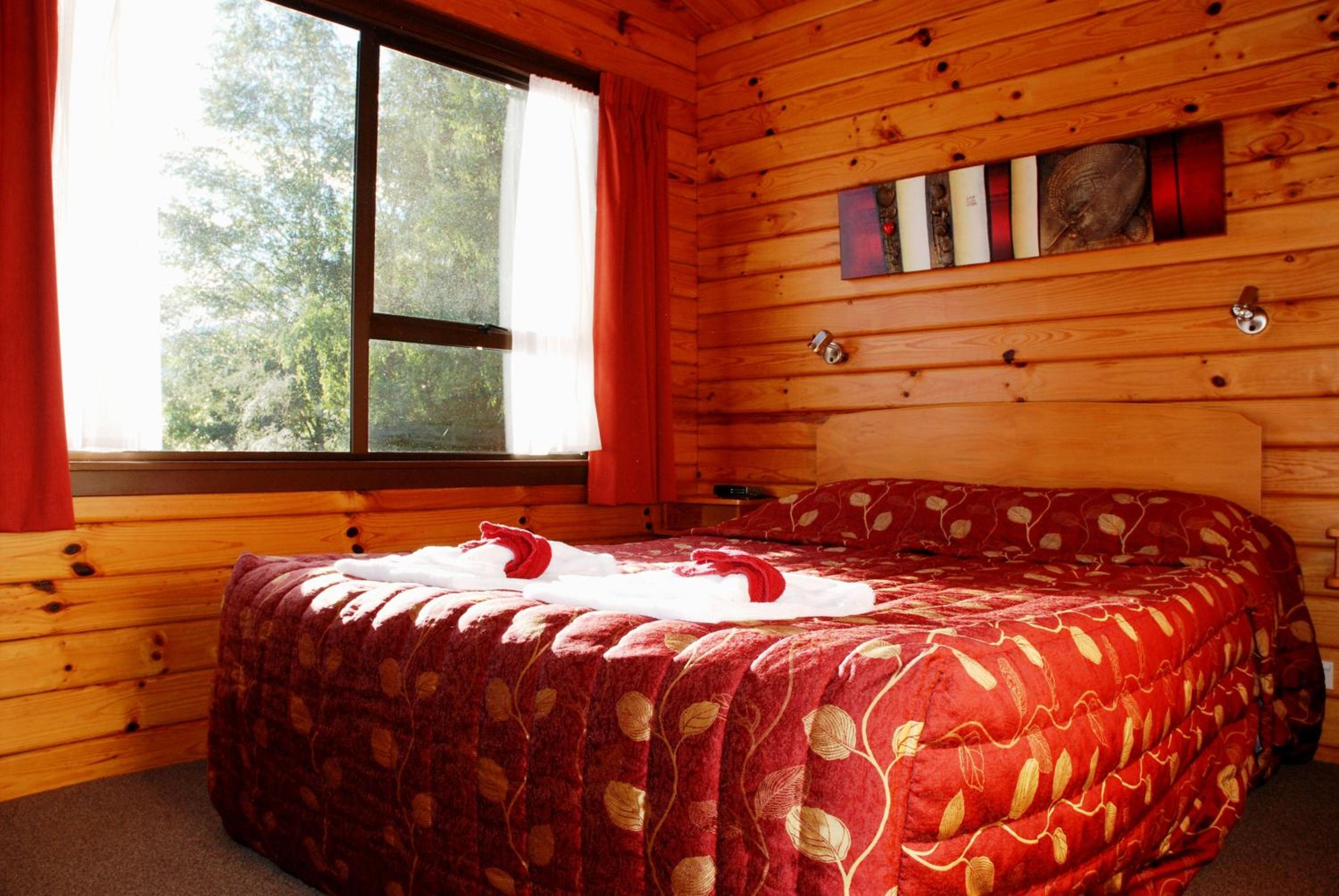 Two-Bedroom Chalet (4 Adults) - Photo 2