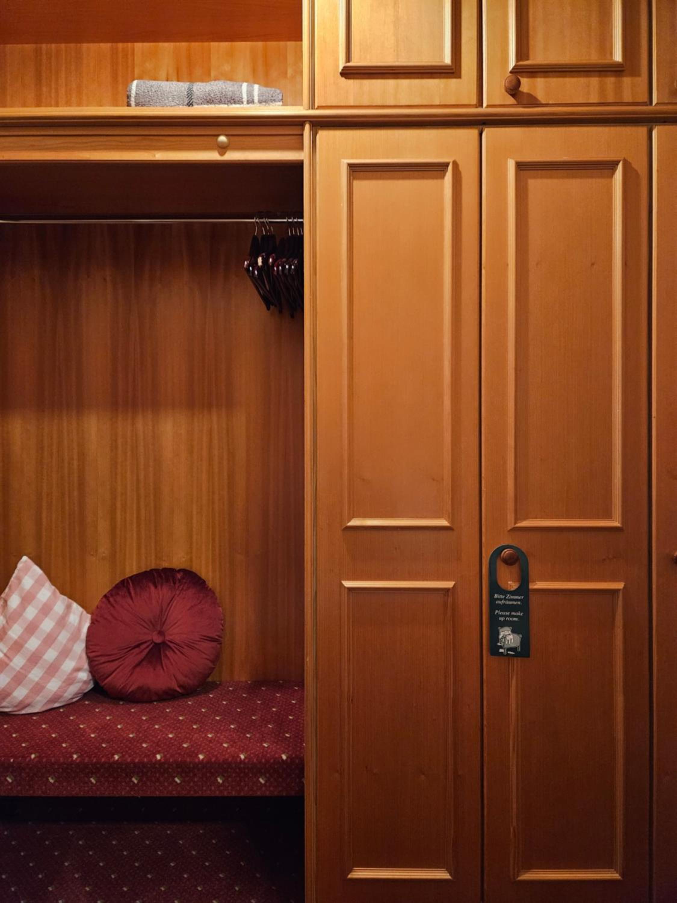 Large Double Room - Photo 10