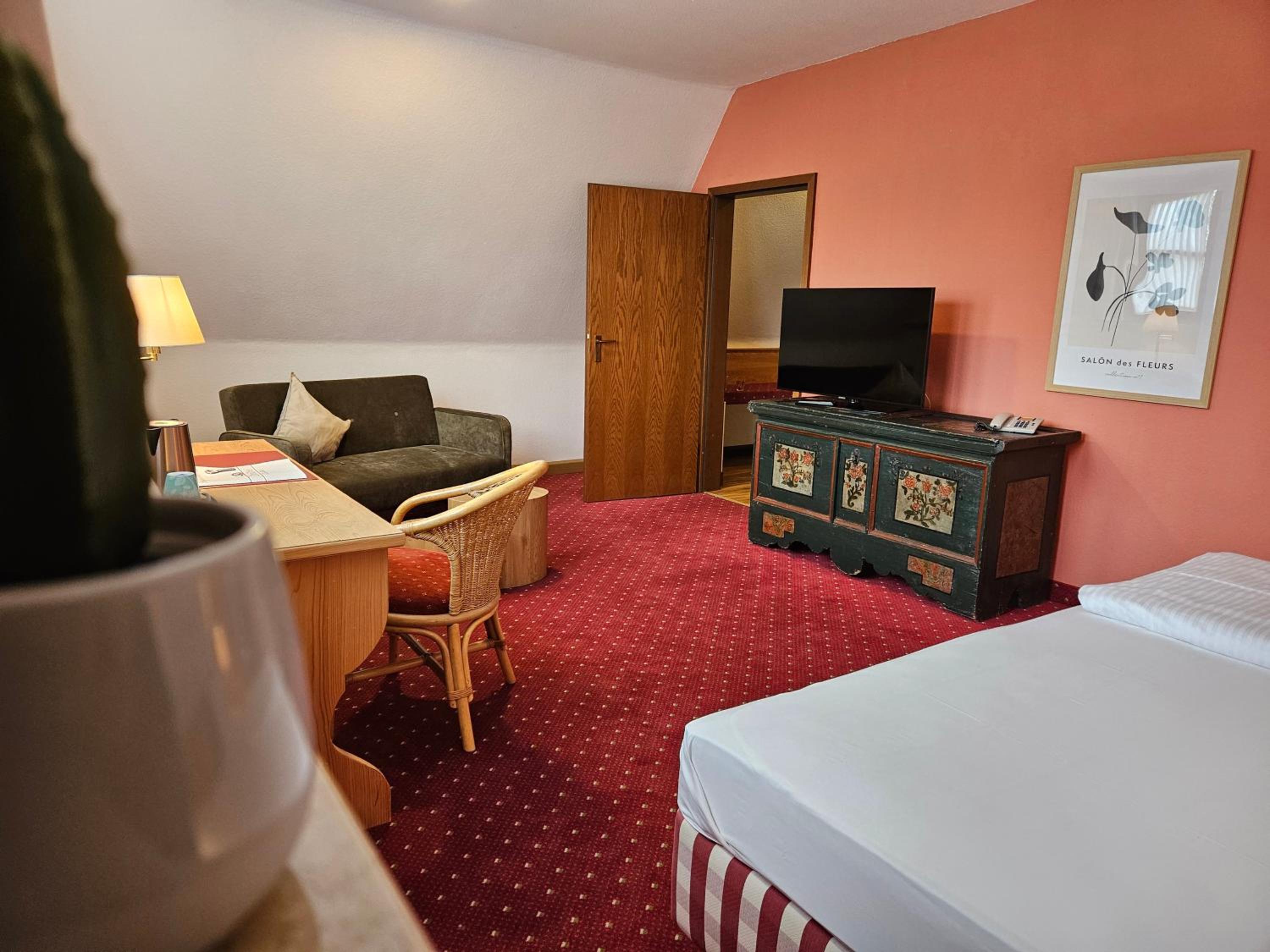 Large Double Room - Photo 11