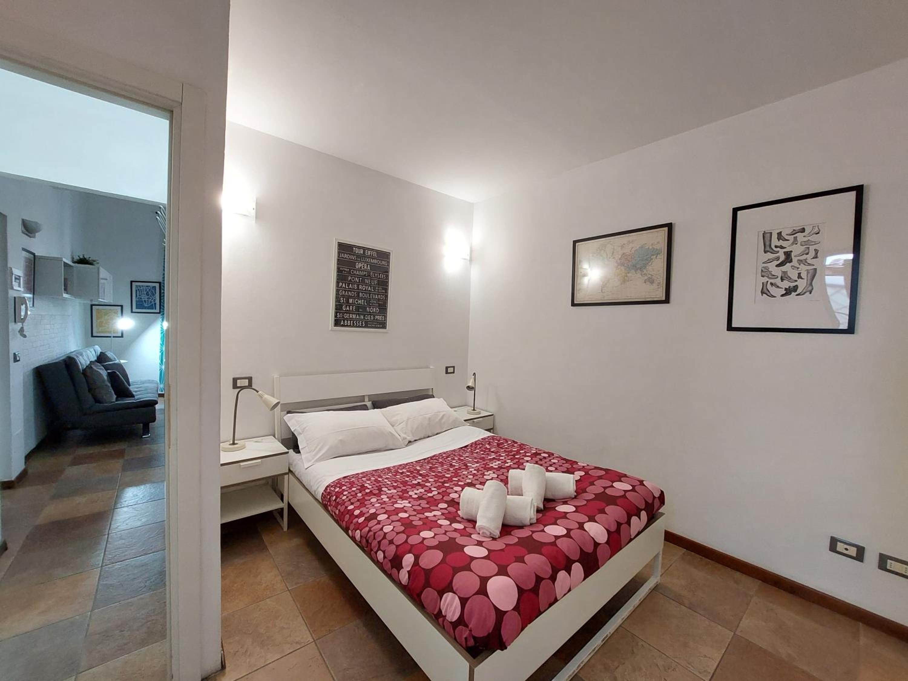 One-Bedroom Apartment