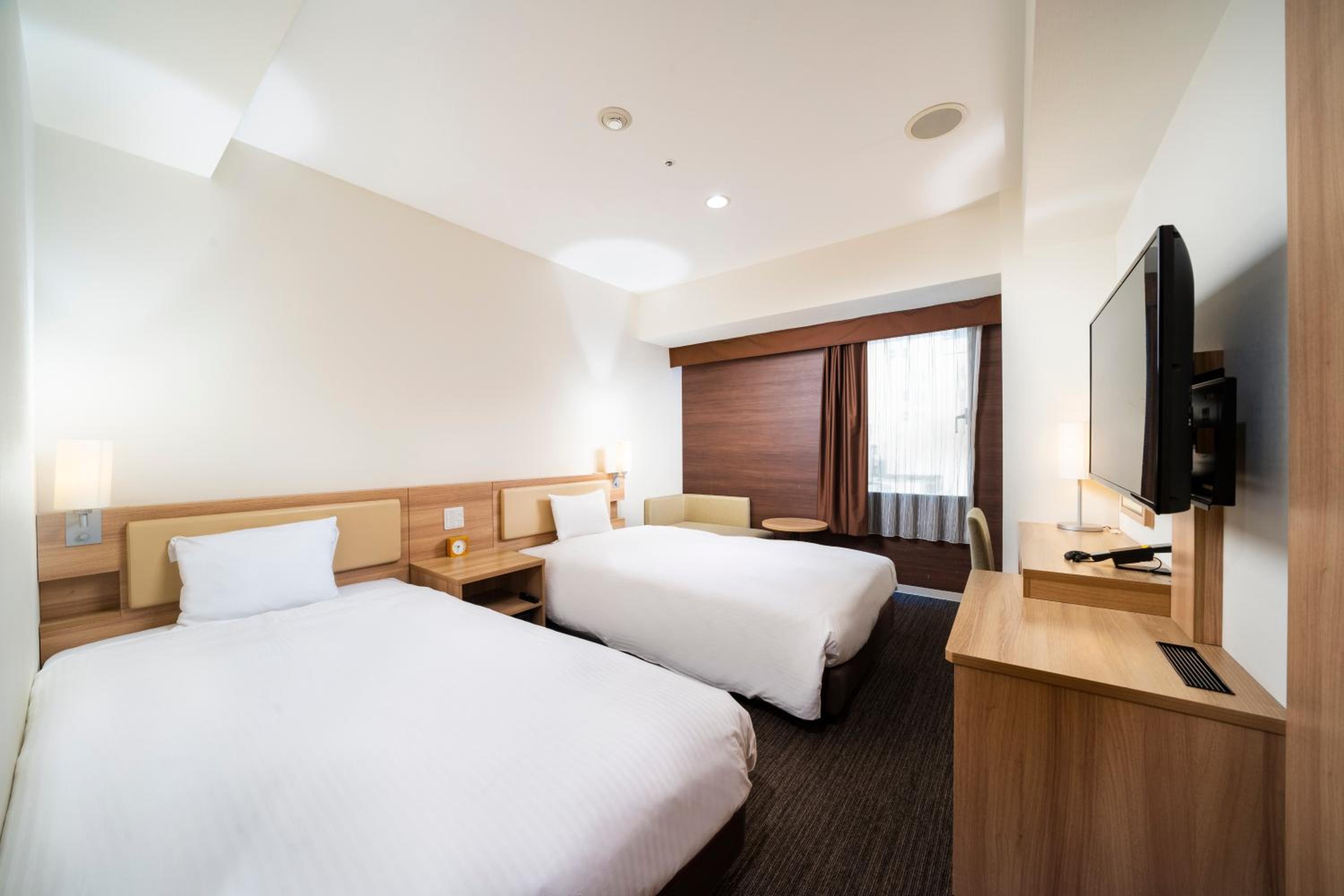 Twin Room - Non-Smoking - Photo 5