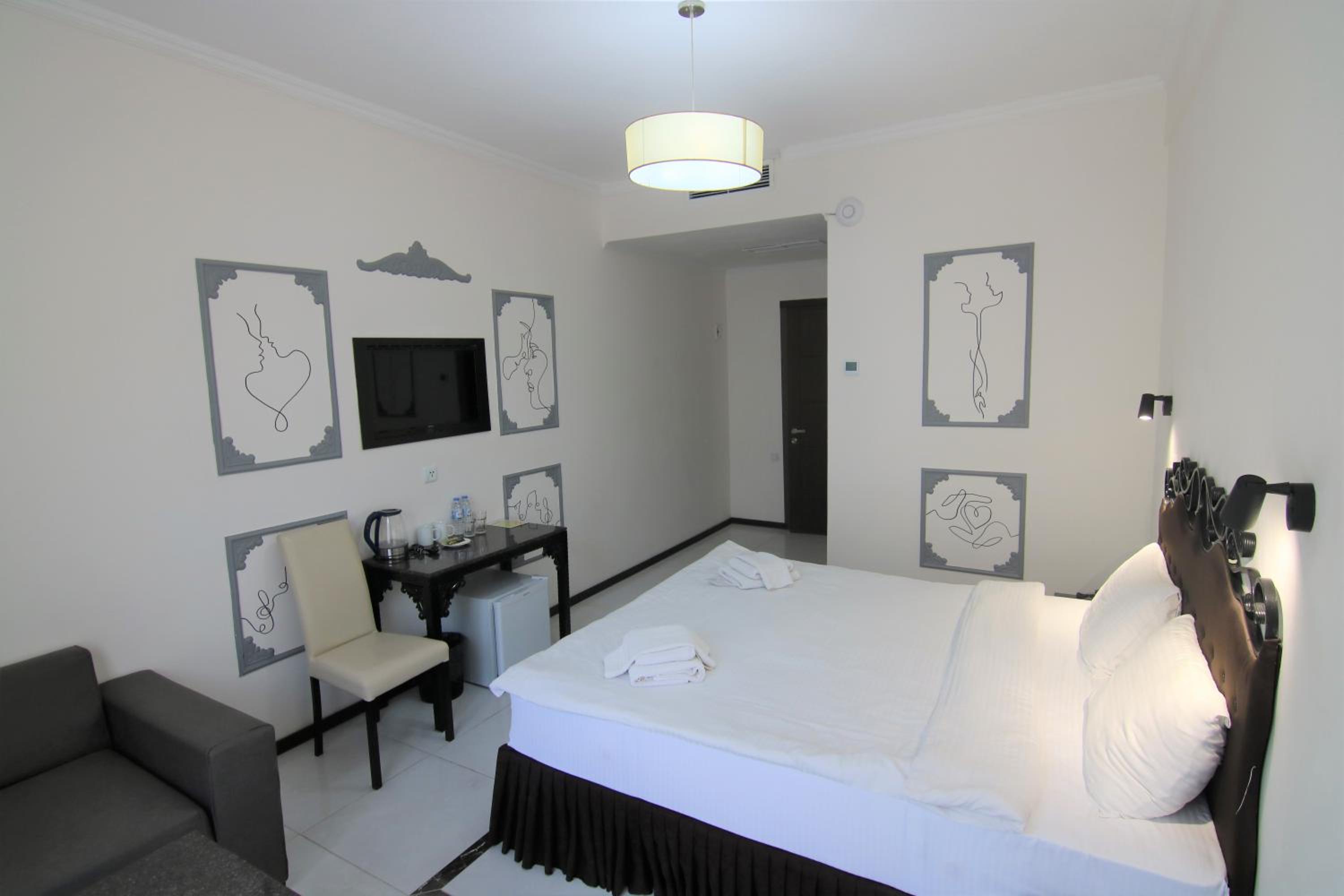 Deluxe Double Room photo 2