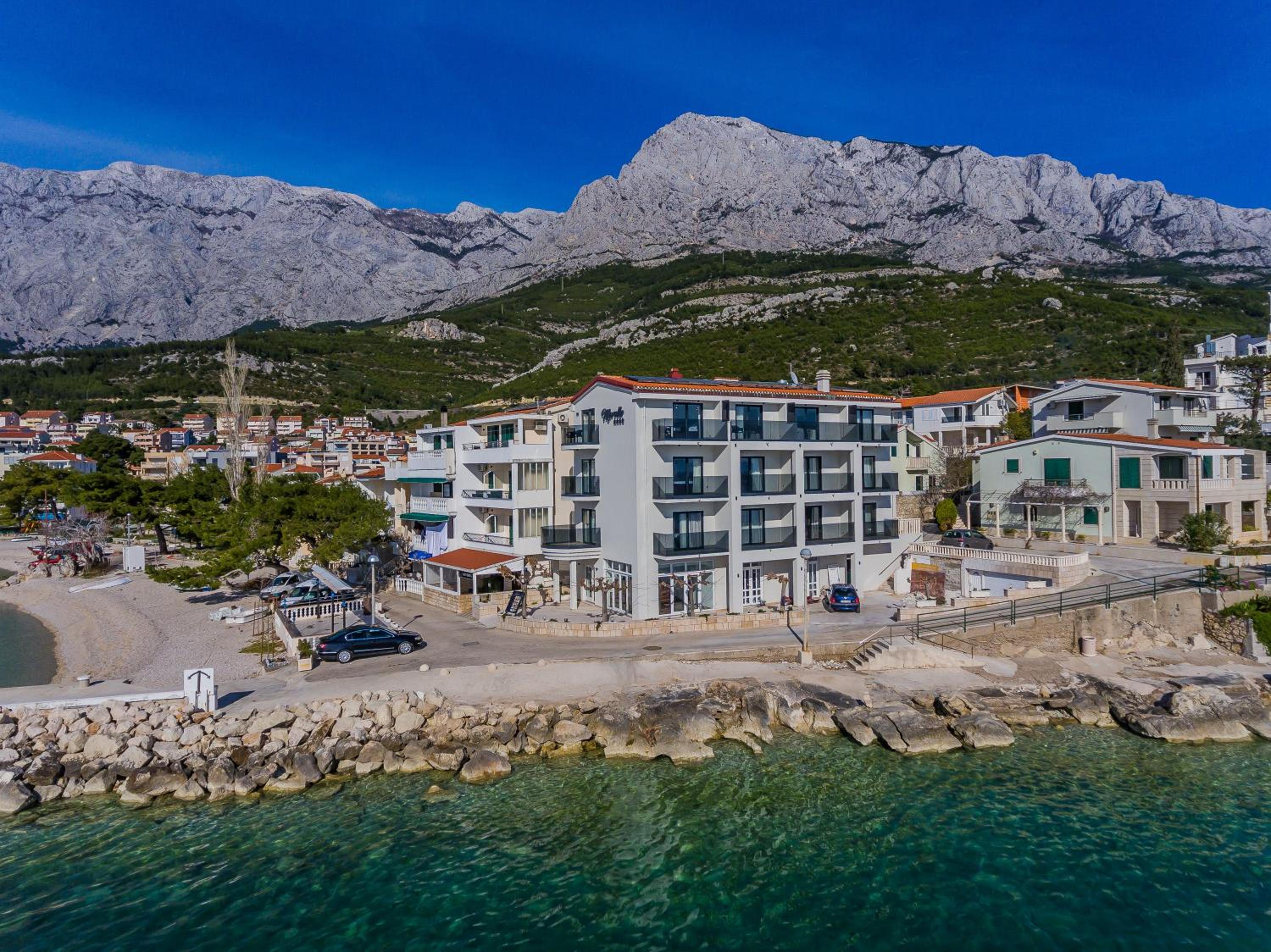 Deluxe Double Room with Sea View - Photo 5