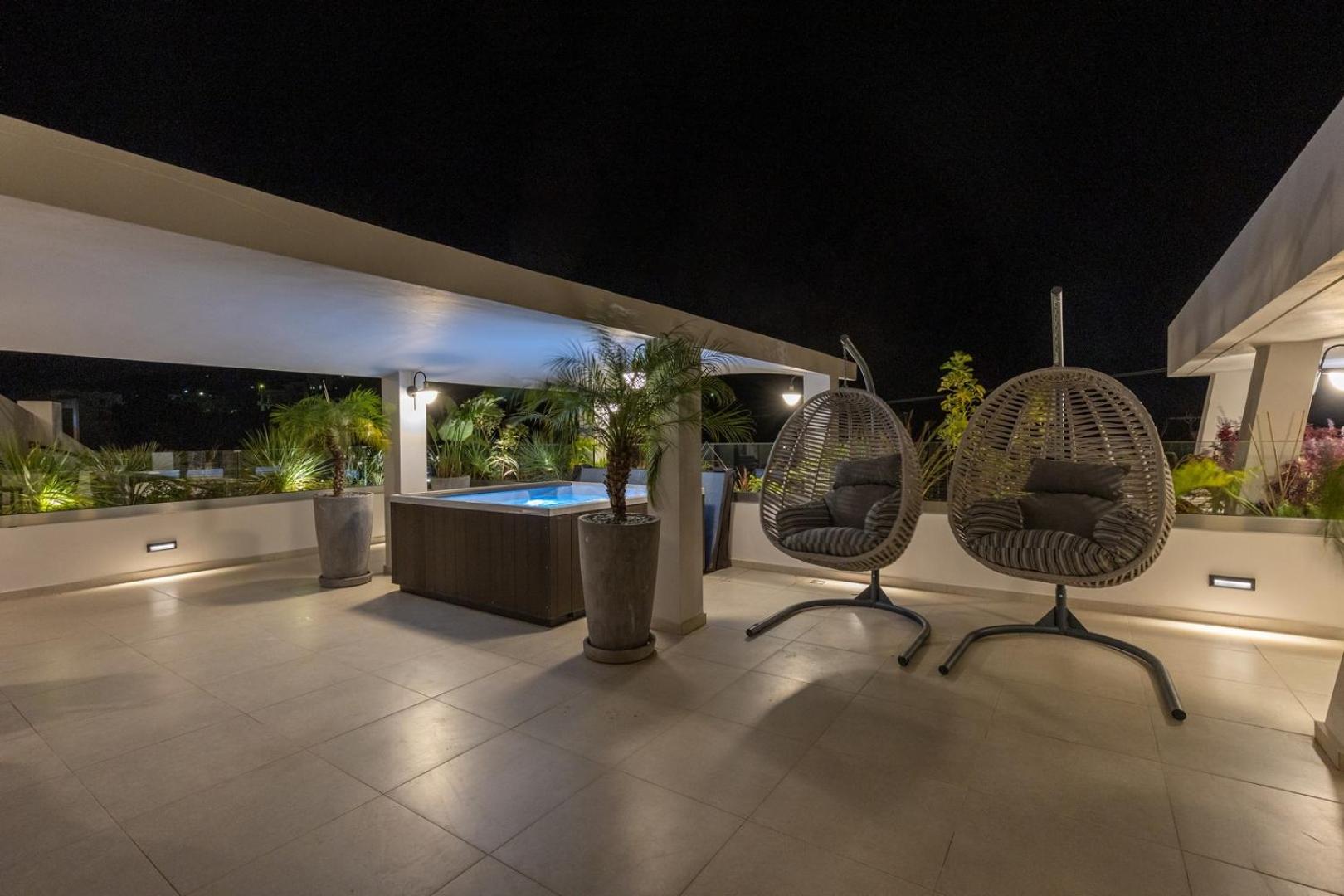Premium One-Bedroom Suite with Sea View & Outdoor Jetted Tub - Photo 3