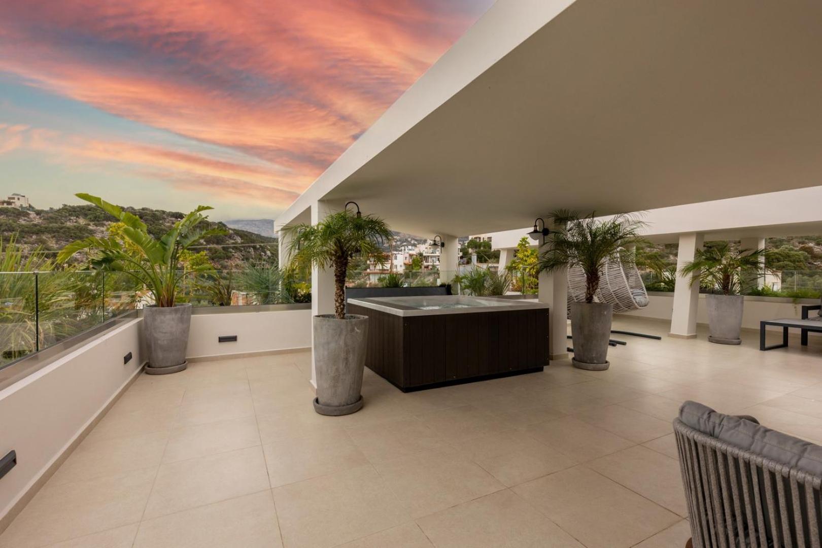 Premium One-Bedroom Suite with Sea View & Outdoor Jetted Tub - Photo 5