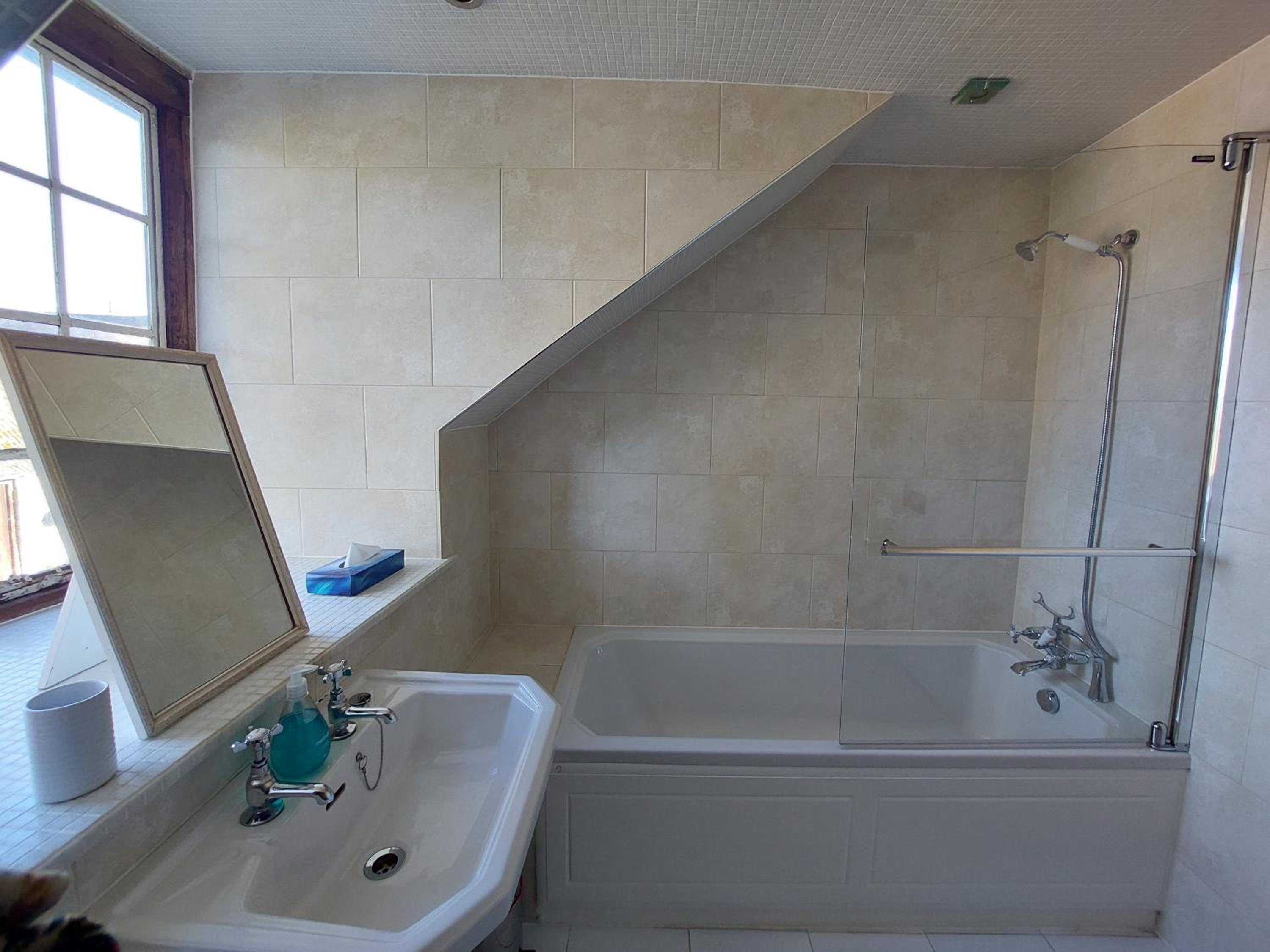 Twin Room with Garden View - Photo 8